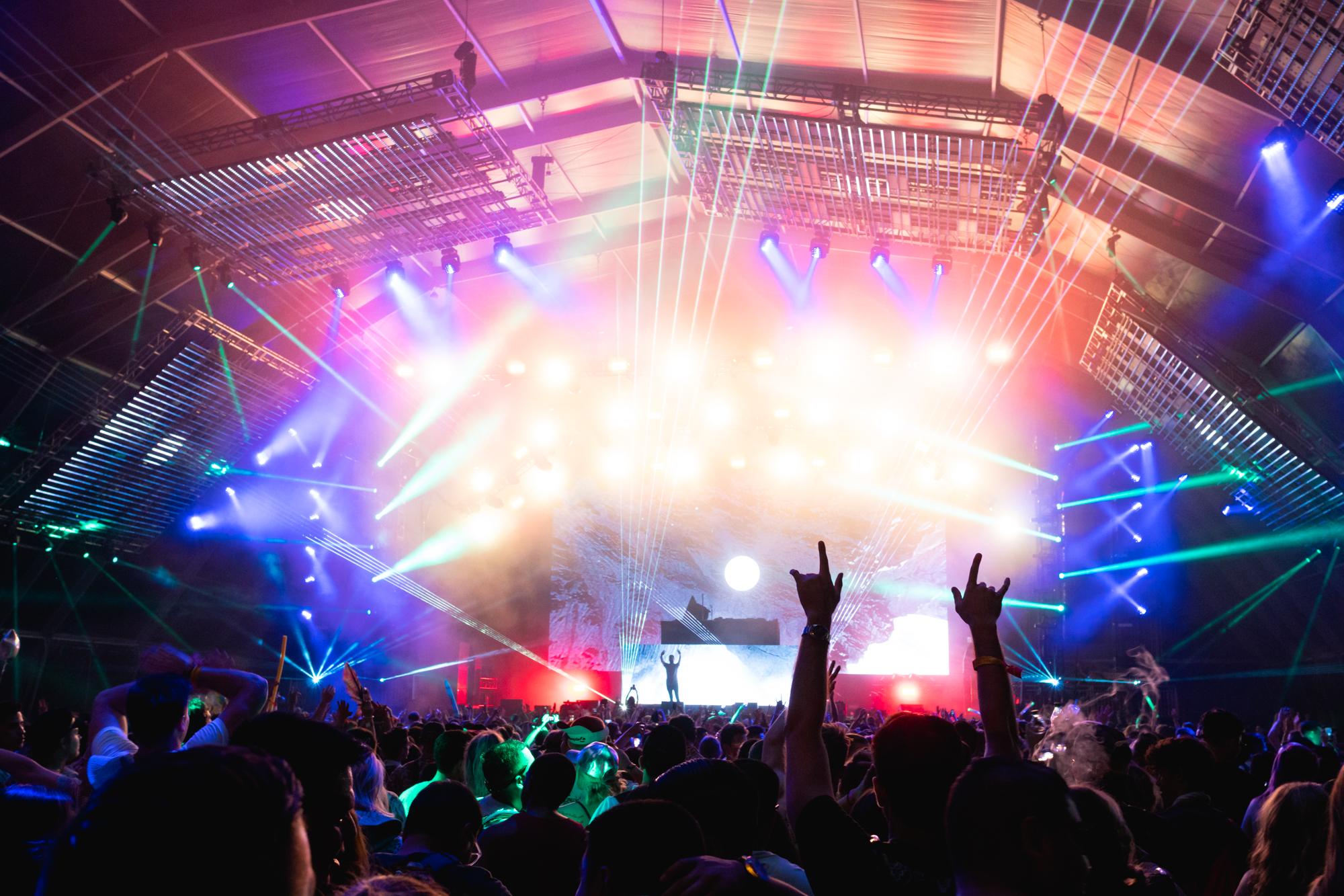 Lane 8 r/lifeisbeautifulLV