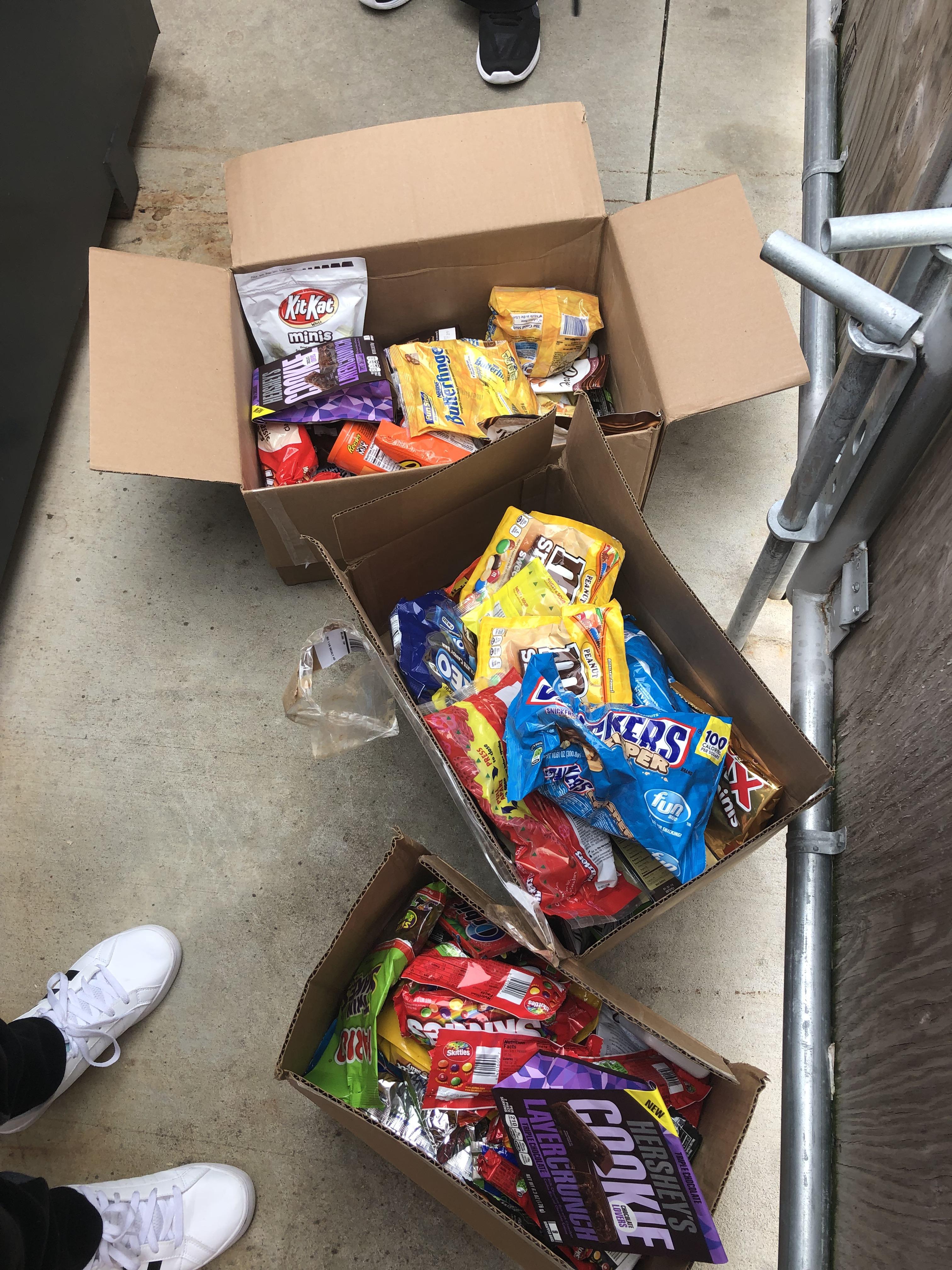 Three boxes FULL of candy! First good haul in a while! r/DumpsterDiving