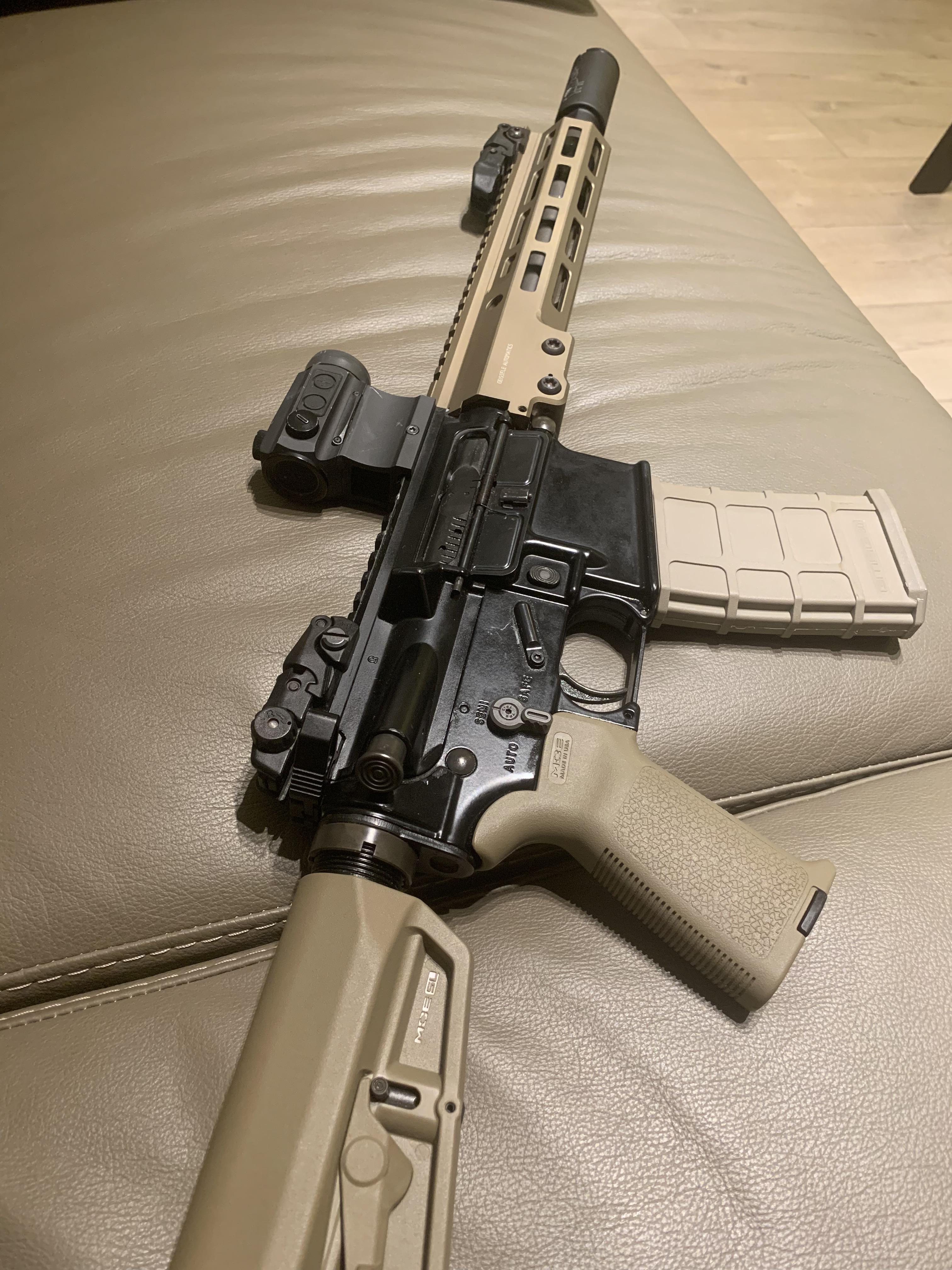 M4 / E&L AR MUR Custom M4 Carbine AEG Airsoft Rifle ( Black ) / The m4