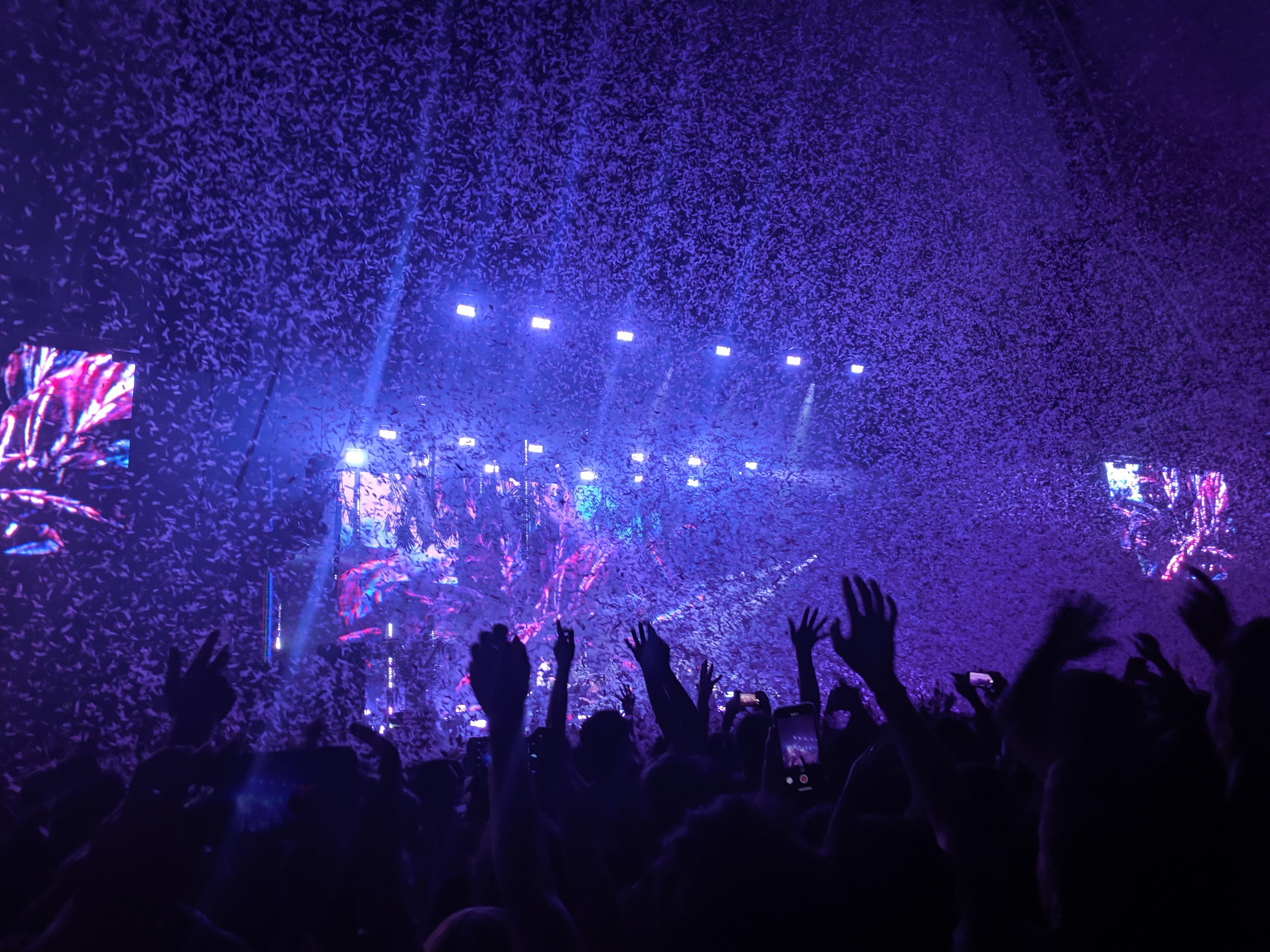 Ally pally 🤙 r/foals