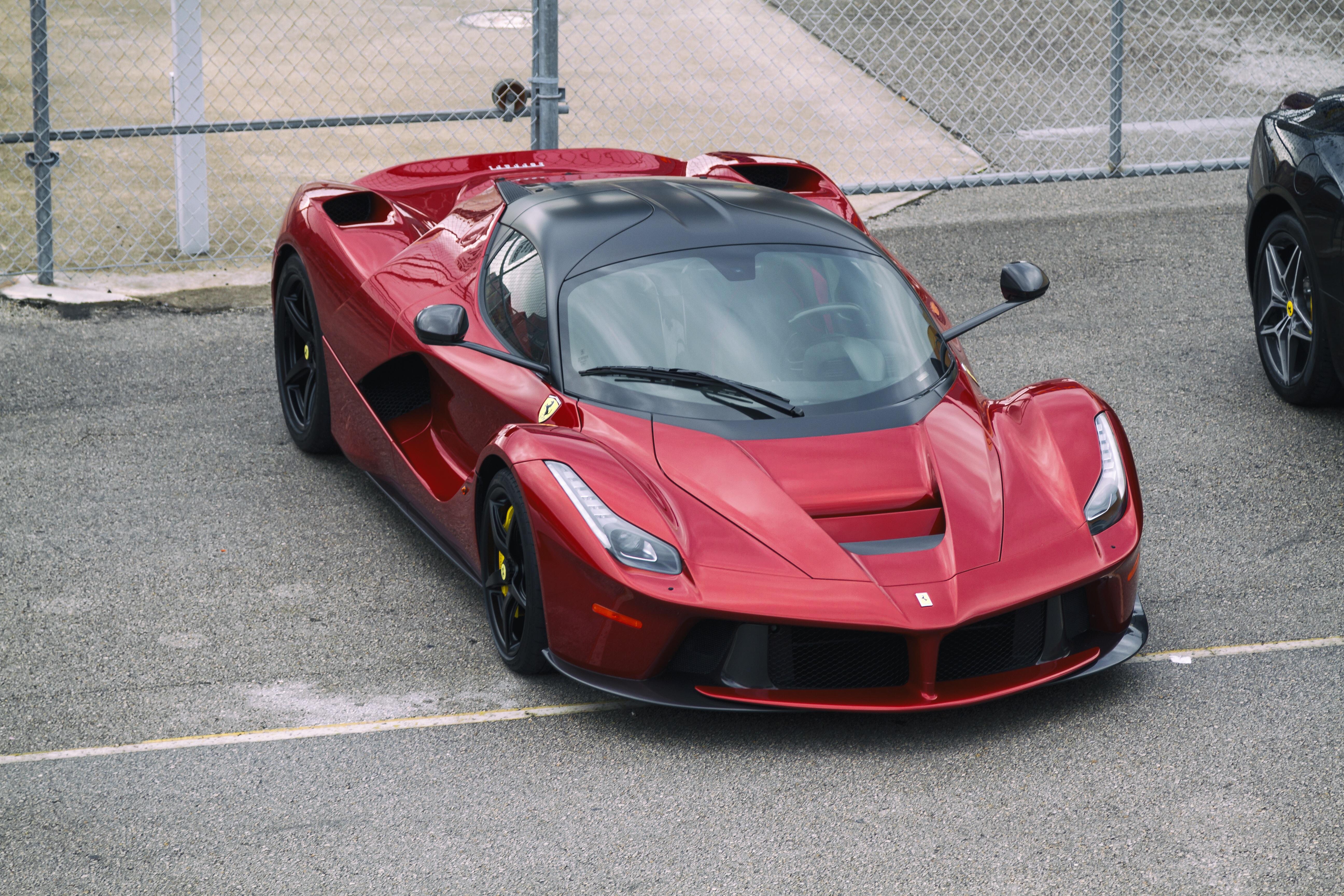The Ferrari LaFerrari [5184x3456] r/carporn