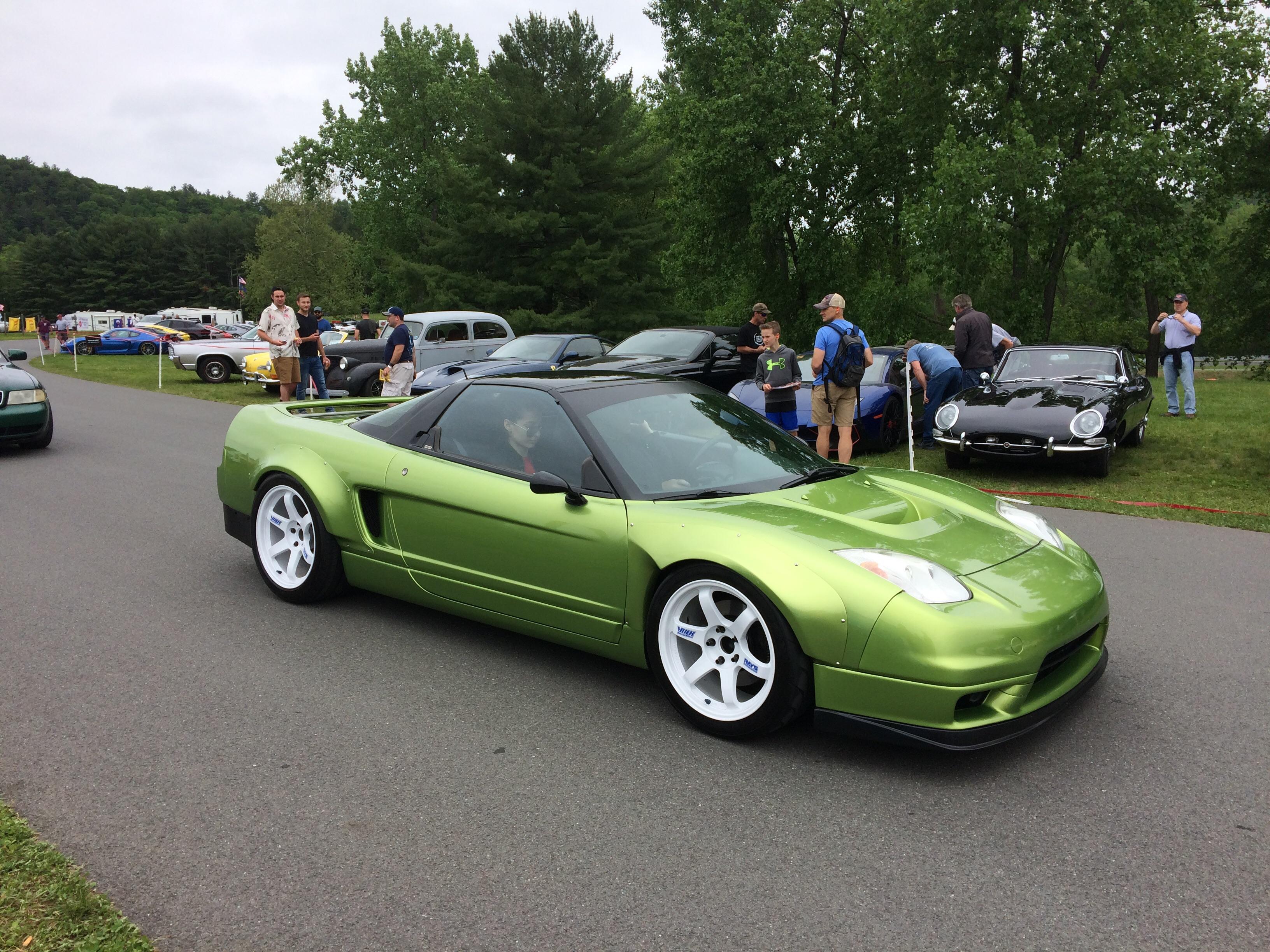 What’s your favorite car in this picture? r/Autos