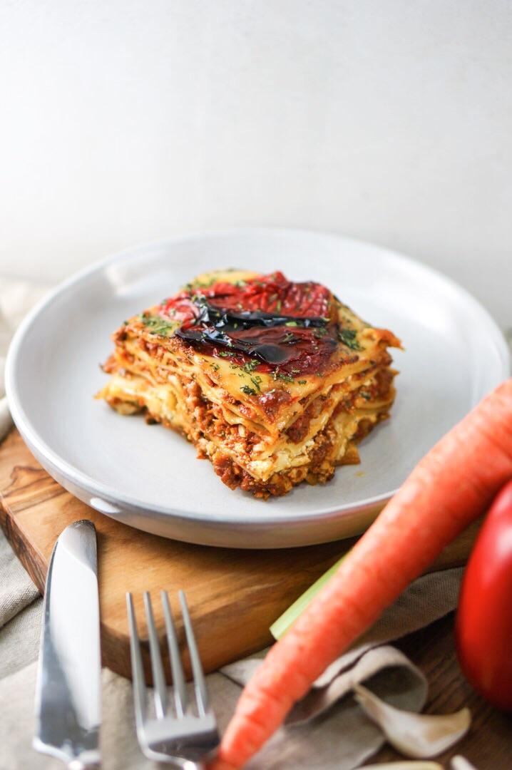 [Homemade] Bolognese Lasagna with yogurt/ricotta/feta/parmesean cheese