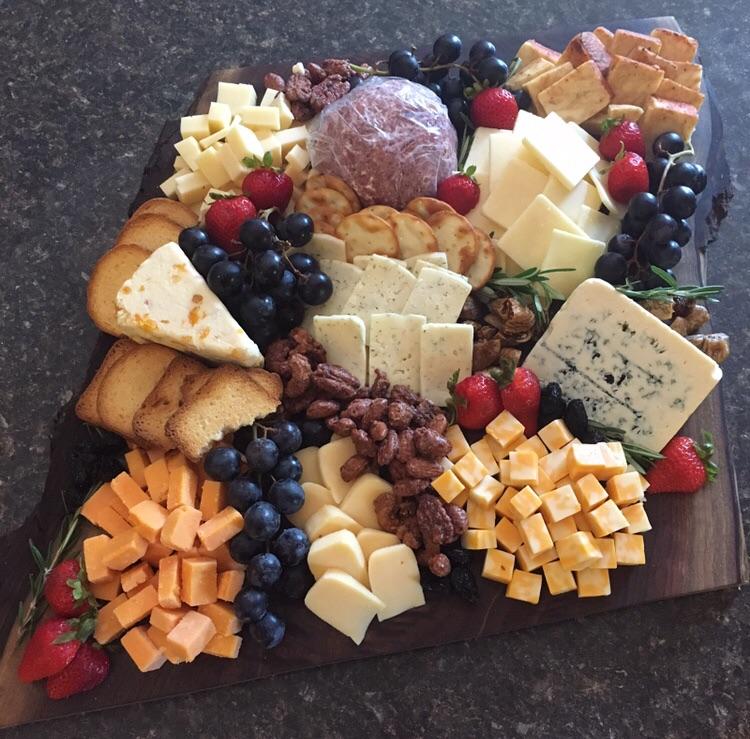 [Homemade] Cheese platter r/food