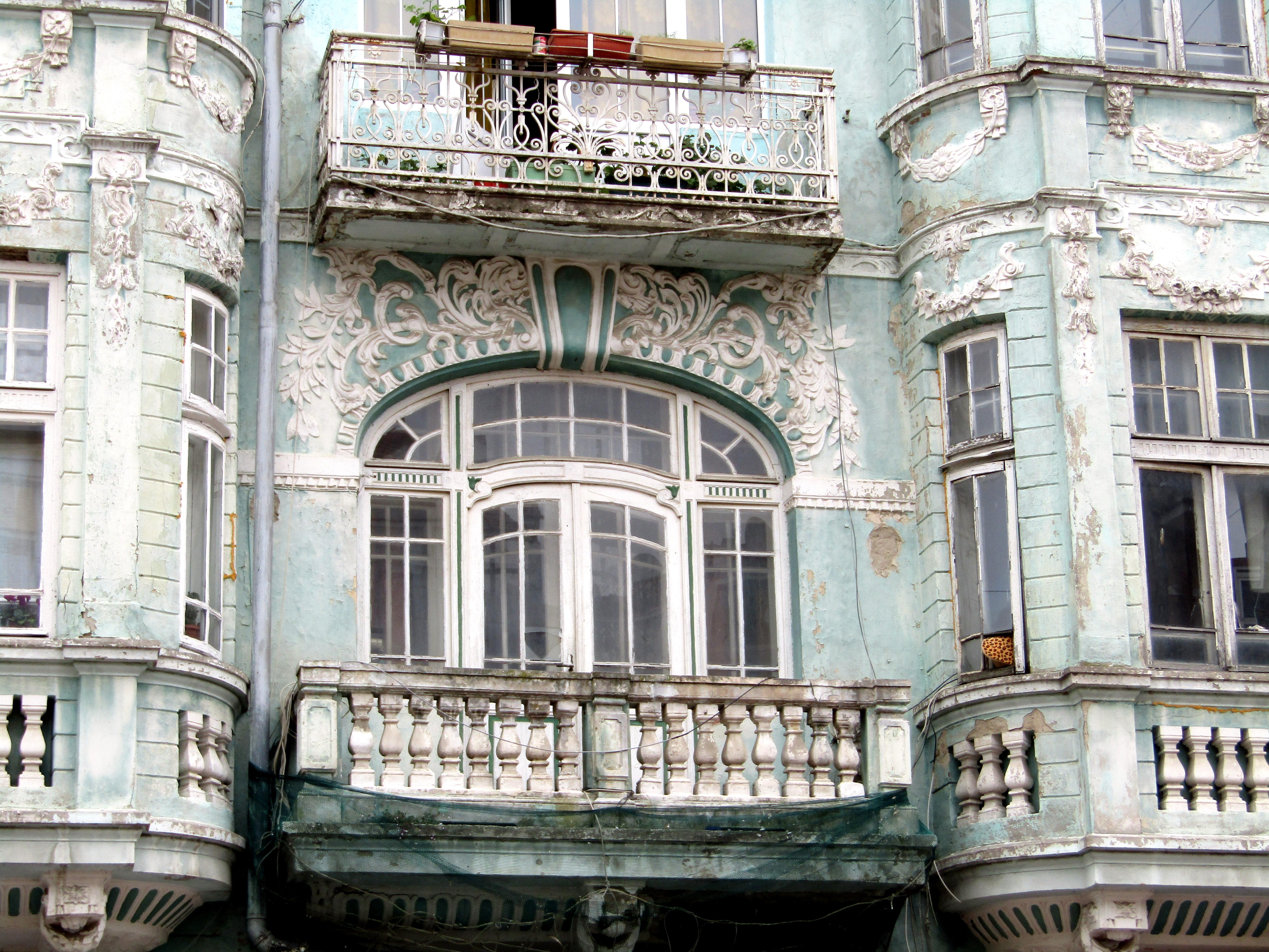 Varna is full of beautiful house facades. r/discoverbulgaria