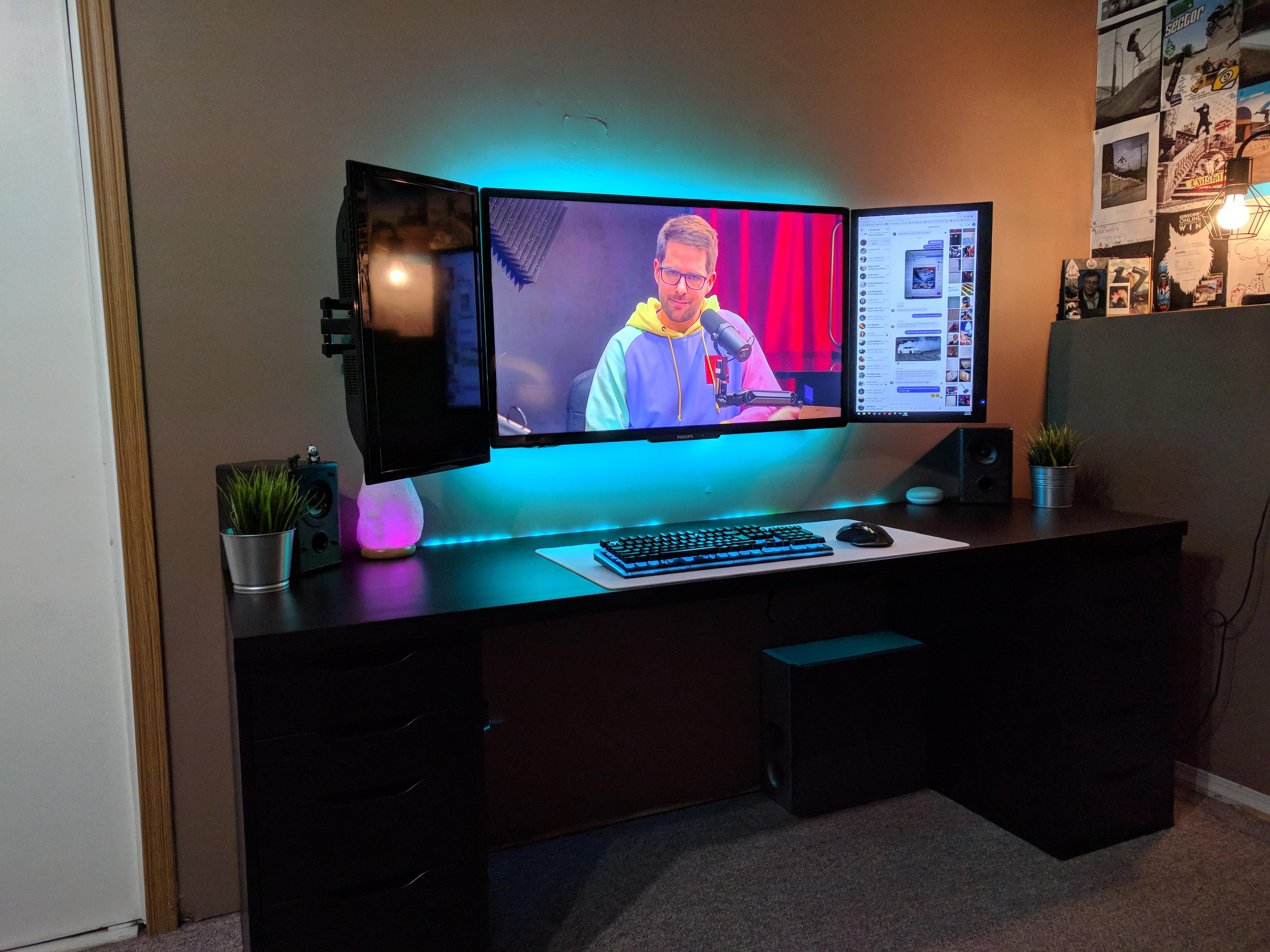 Screen real estate is key! r/battlestations