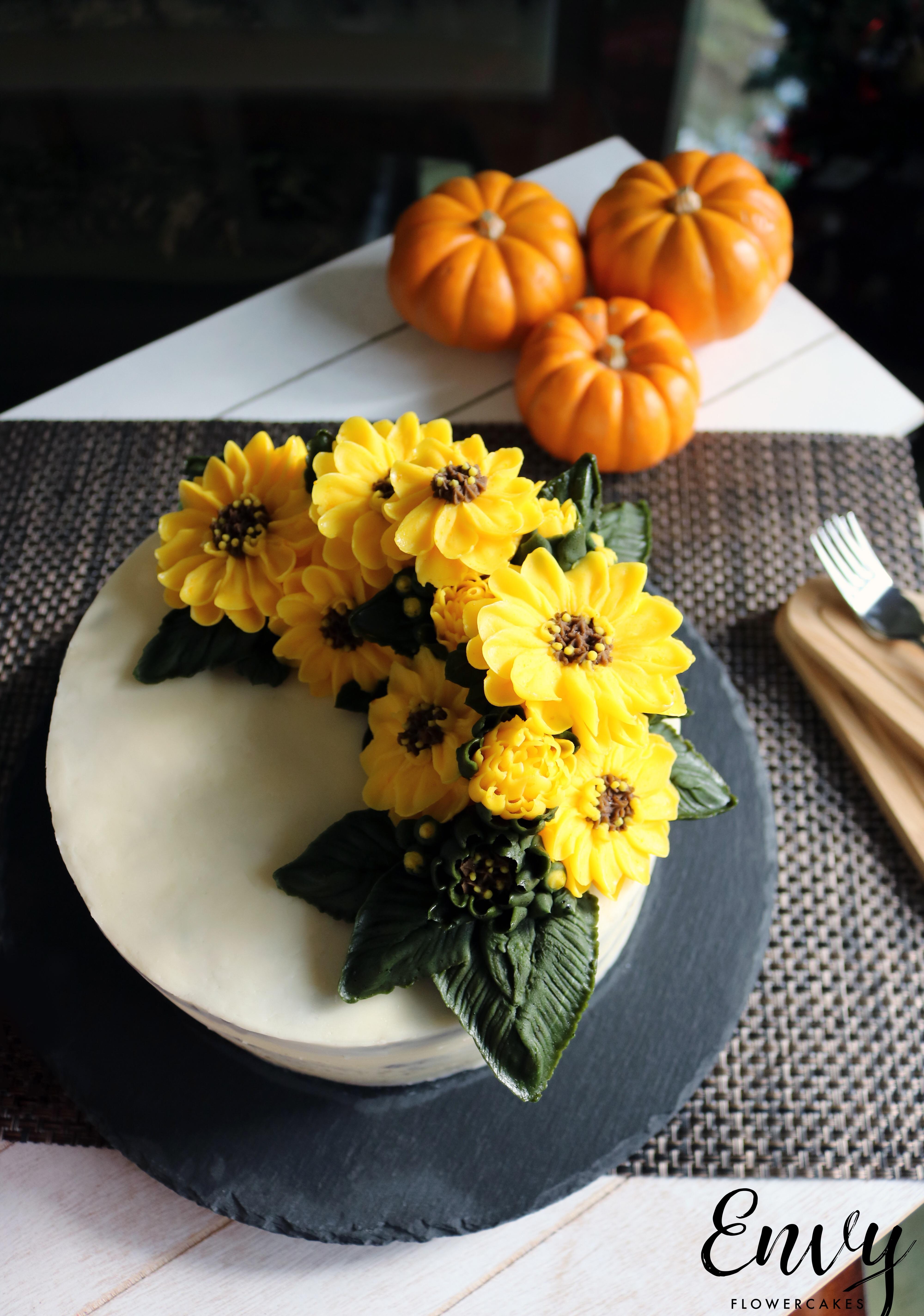 Sunflowers 🙂 fall theme cake r/Baking