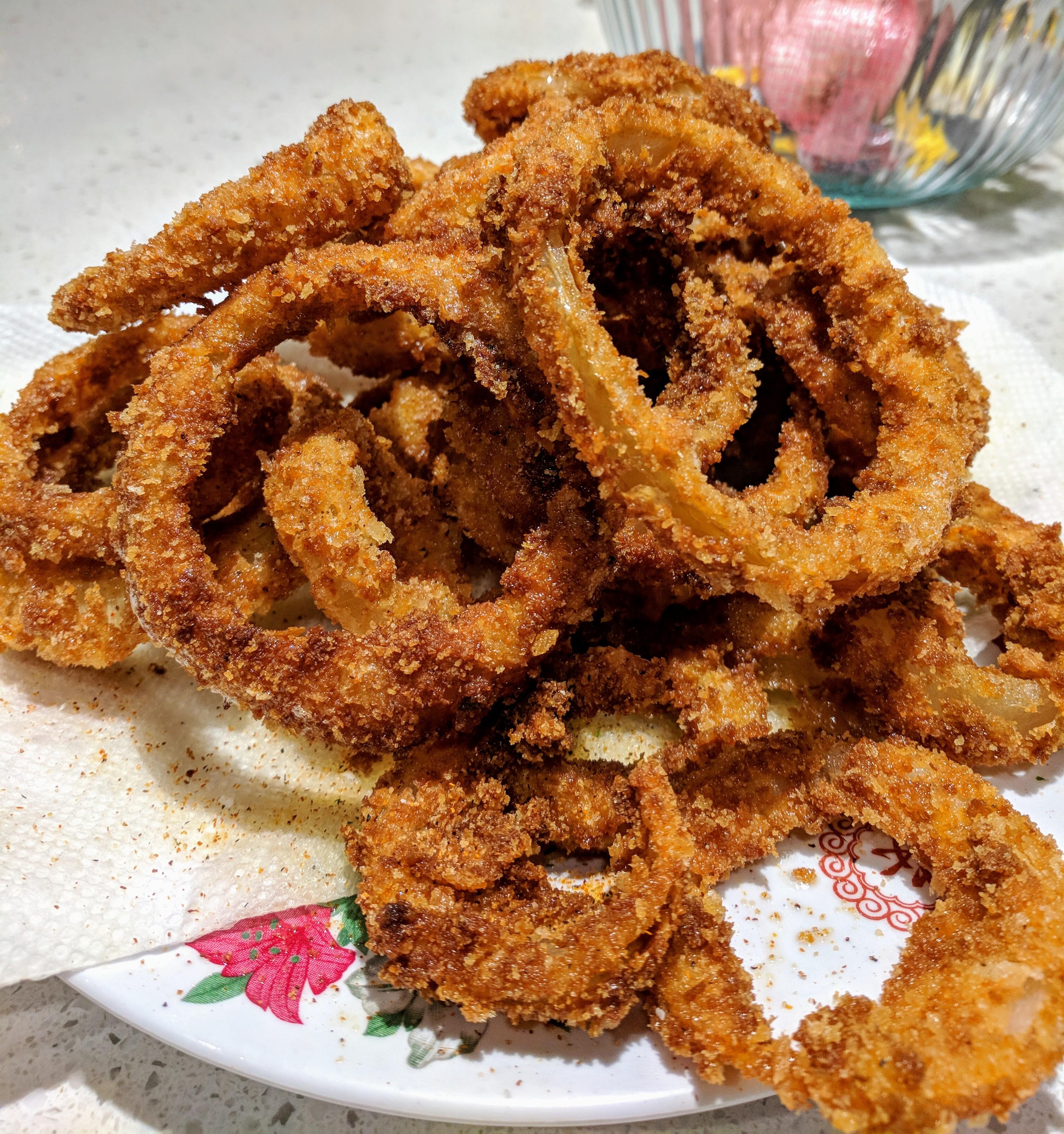 [Homemade] Onion Rings. I also made fancy sauce. r/food