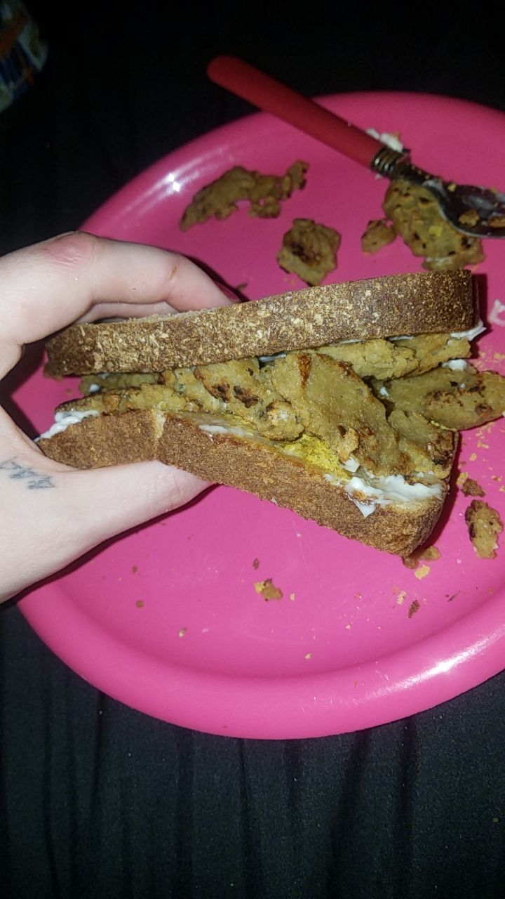 I ran out of tofurky so made a seitan sandwich with nooch and mayo r