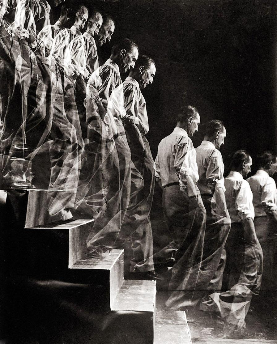 Marcel Duchamp Descends a Staircase, Eliot Elisofon, Photo, 1952 r/Art