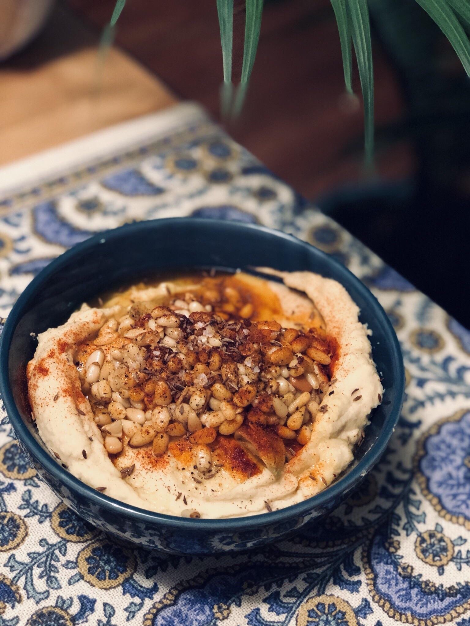 [Homemade] Lebanese Hummus r/food
