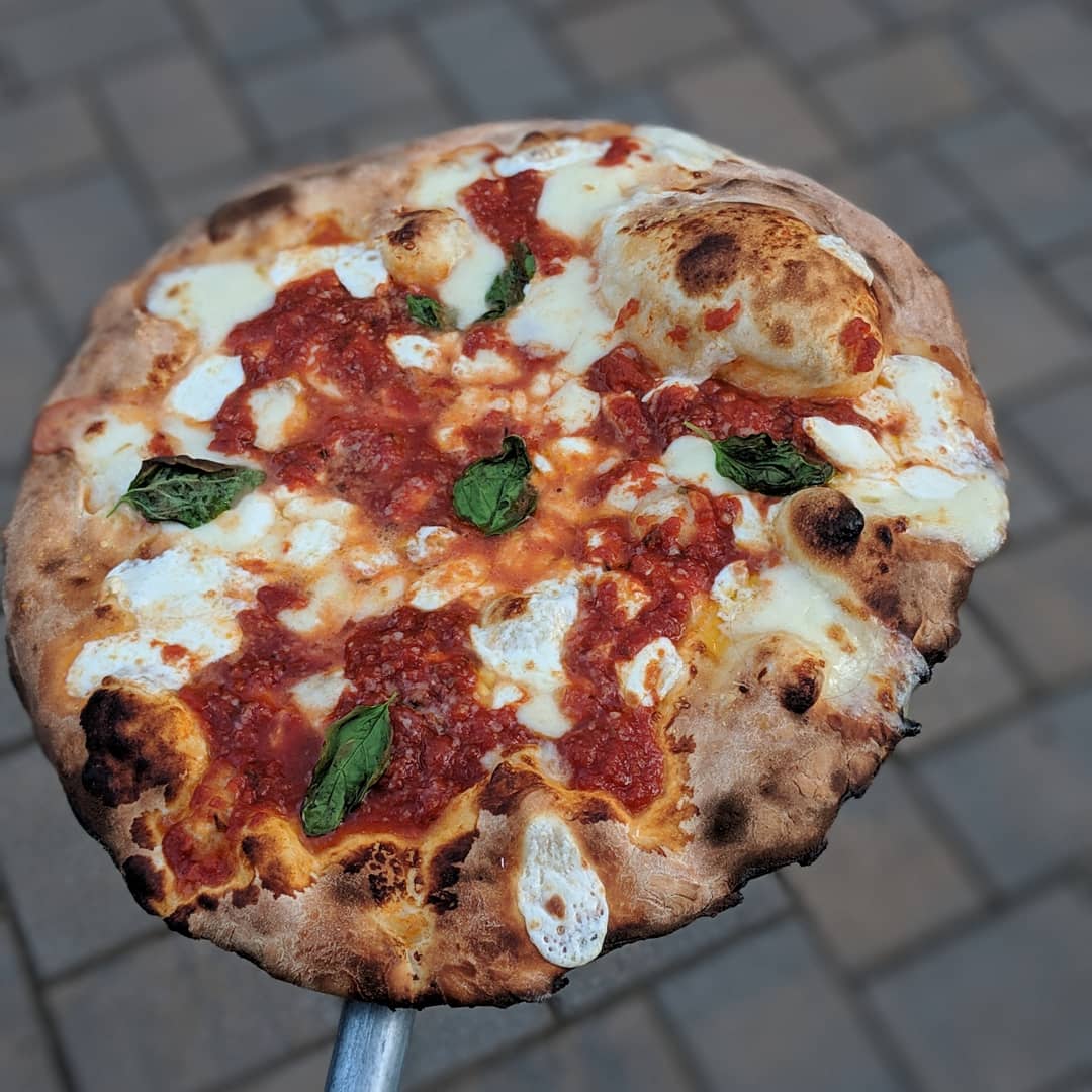 [Homemade] Wood Fire Cooked Pizza r/food