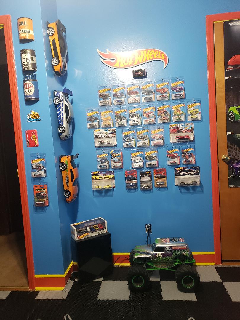Cool hot wheels bedroom decor ideas for a carinspired room
