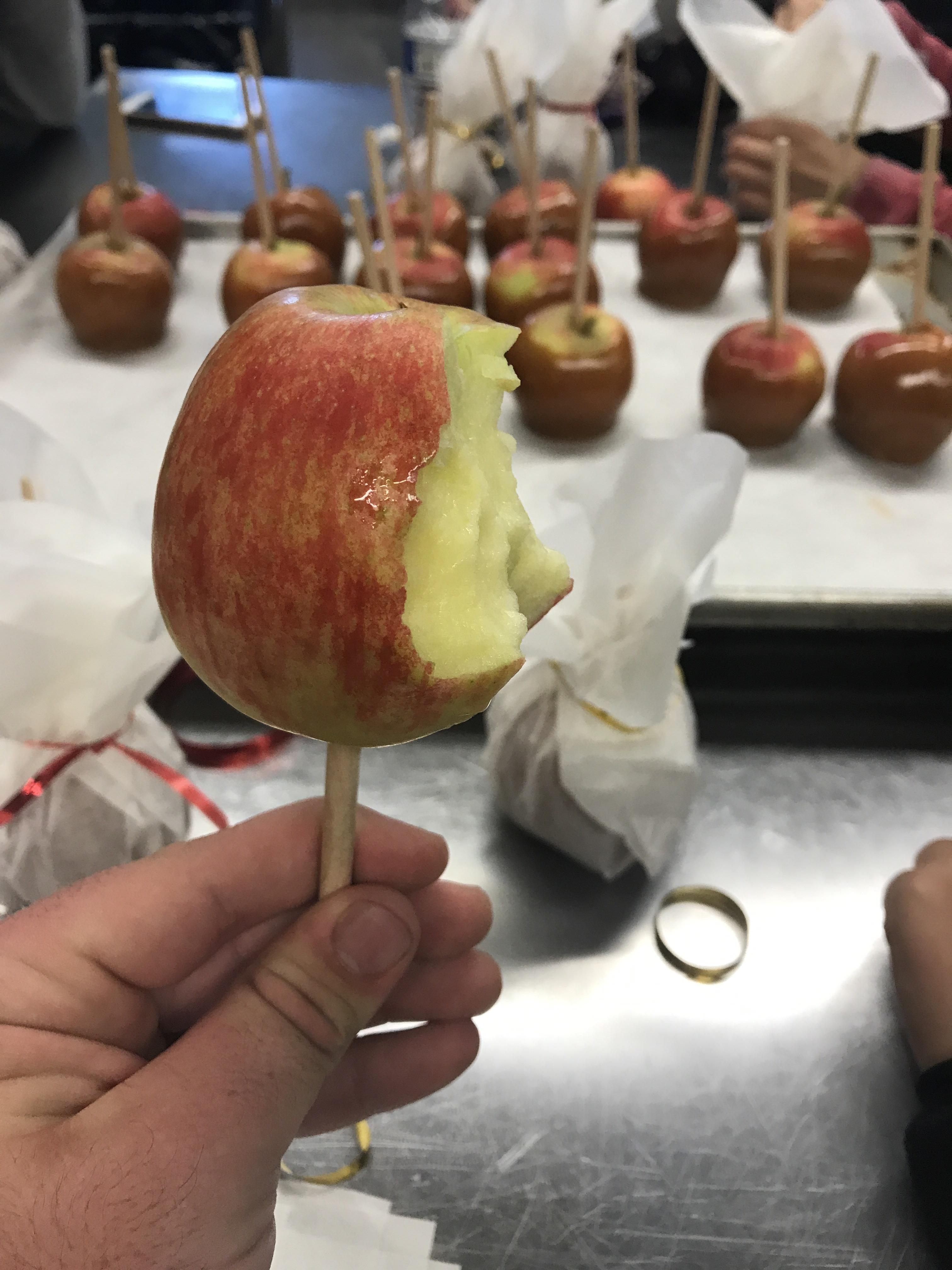 [food pic] Paleo caramel apple r/Paleo