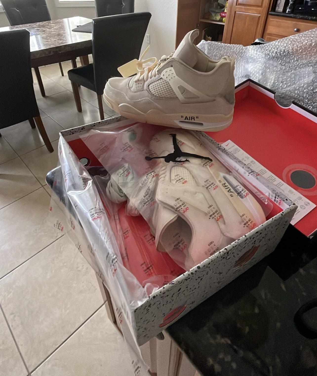 Off White Jordan 4 came in r/Repsneakers