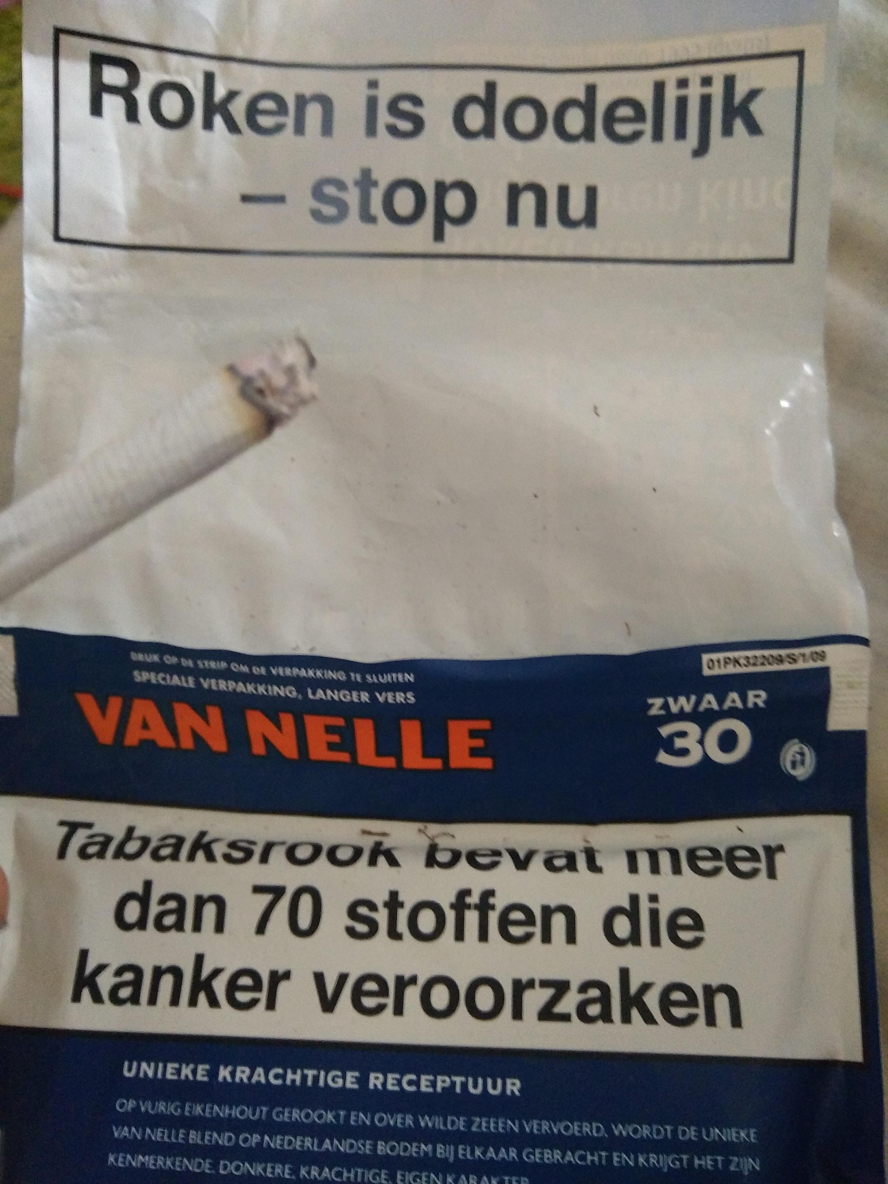 Nice rollie with 1 of best Dutch rolling tobacco brand r/Cigarettes