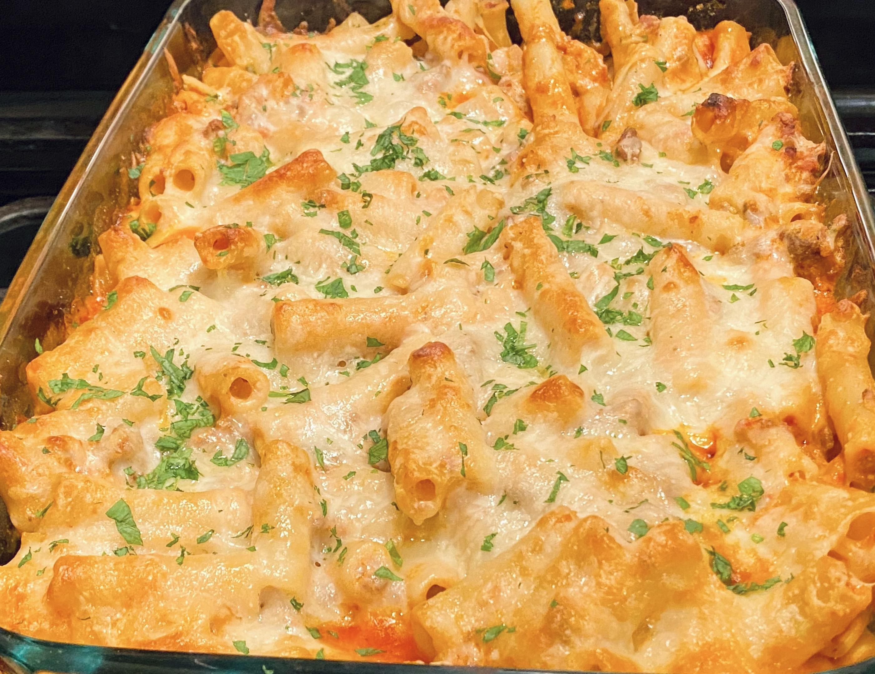 I made baked ziti last night r/FoodPorn