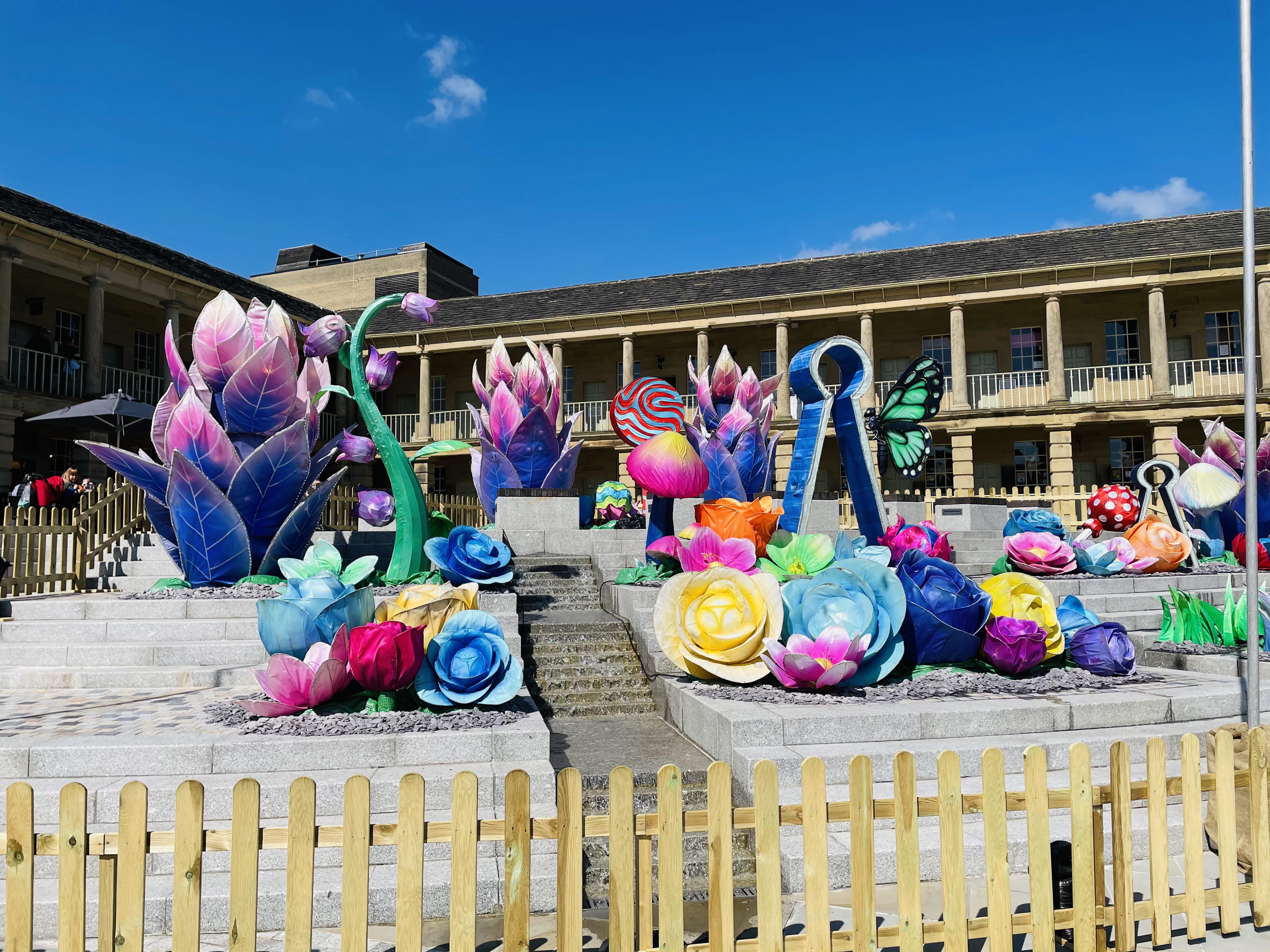 Beautiful rainbow flower sculpture in Halifax, UK r/ColorfulThings