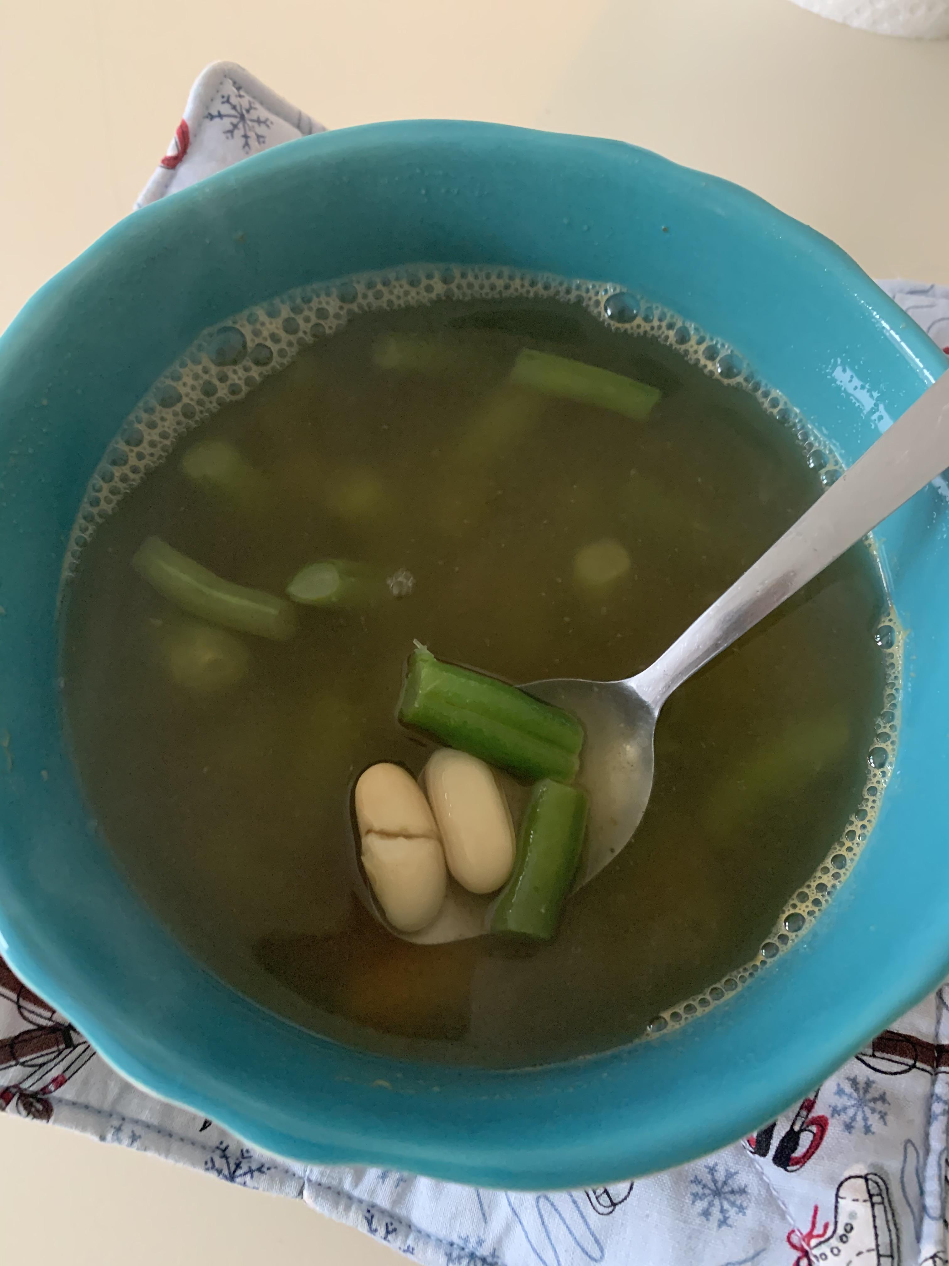 Chicken bouillon cube, green beans, & white kidney beans = approx 100