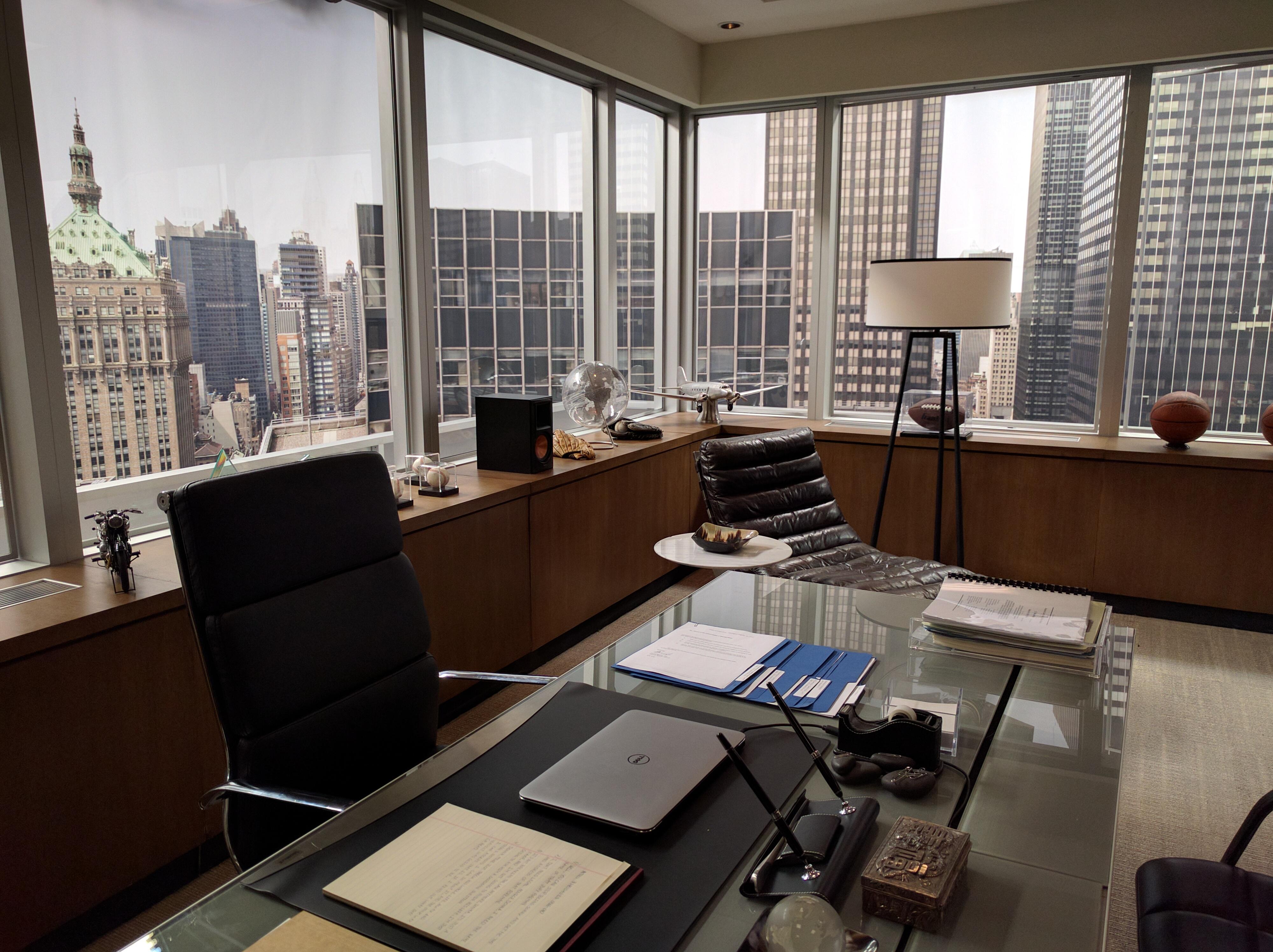 Harvey Specter's office from Suits. Get the hell out! r/zoombackgrounds