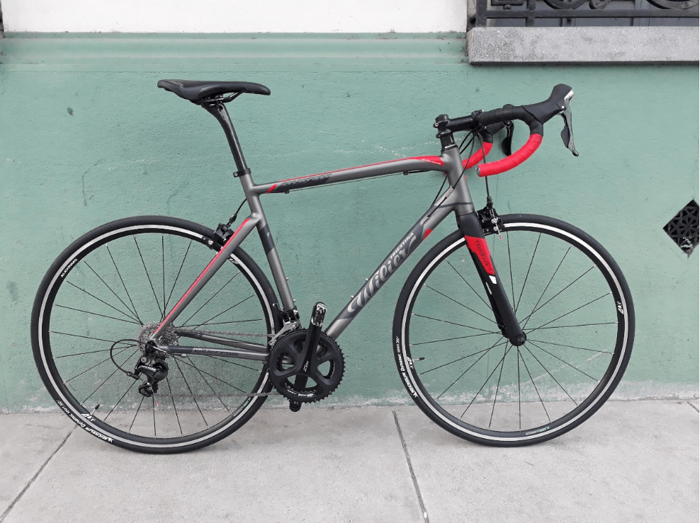 Looking to buy my first road bike, been offered this one at 1400usd, is