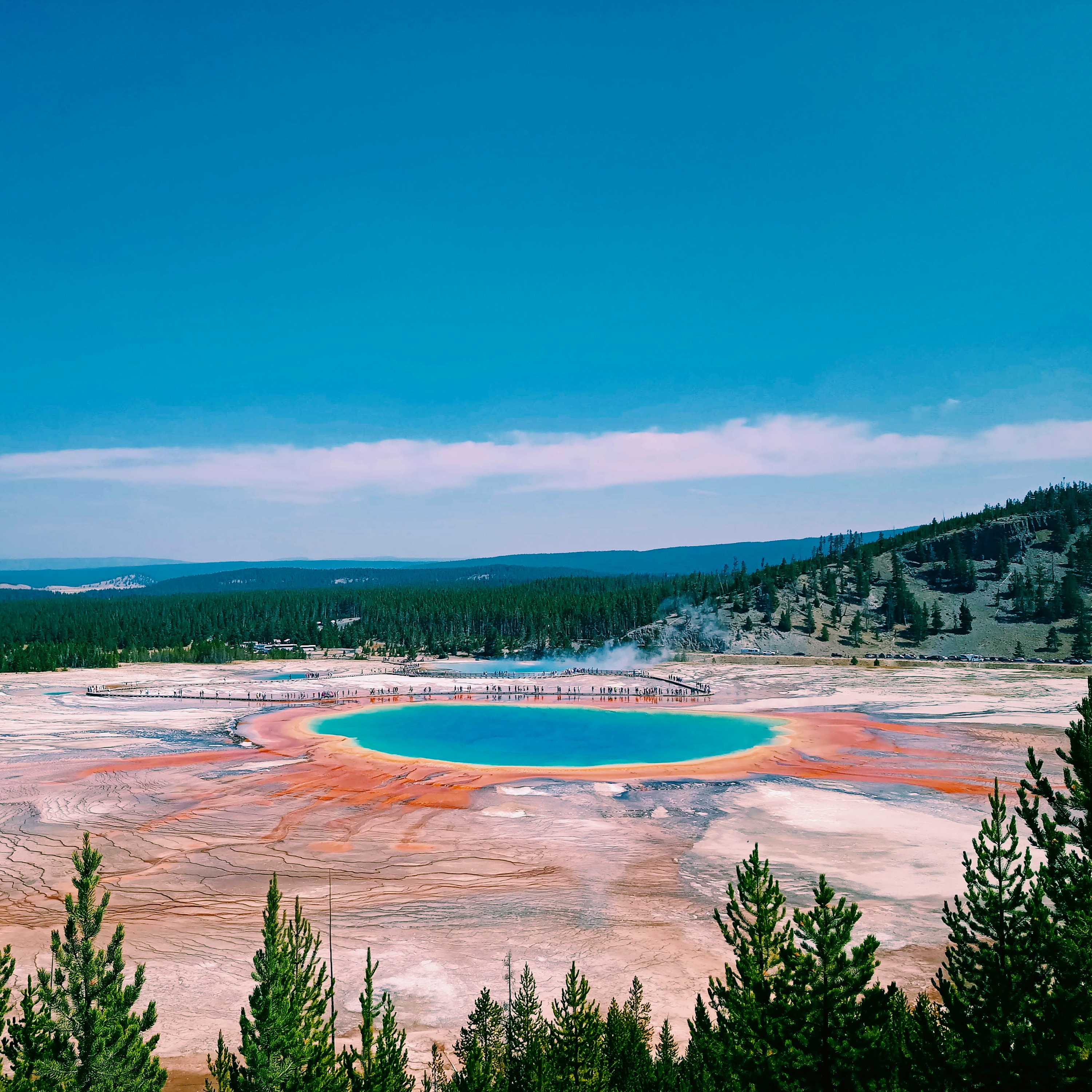 Grand Prismatic Spring Yellowstone National Park [OC] [3000x3000] r