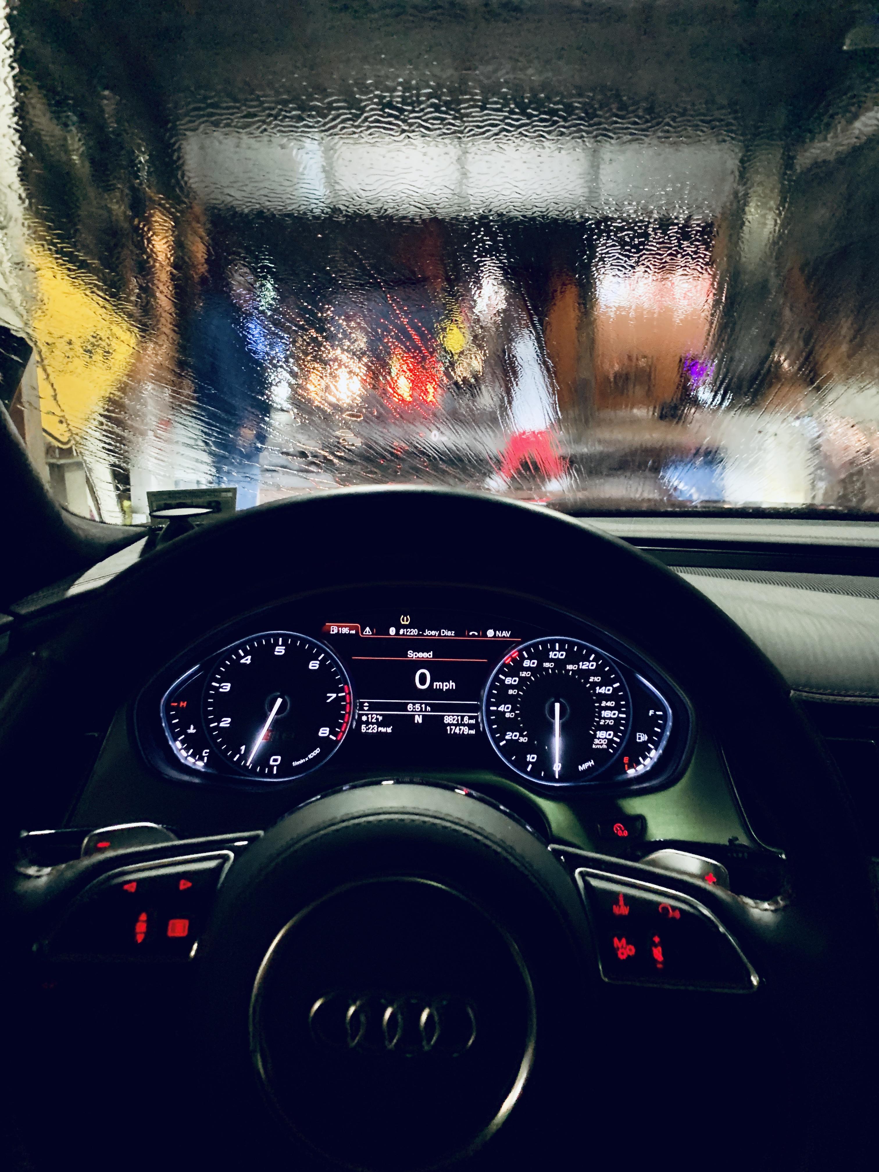 In the car wash Audi