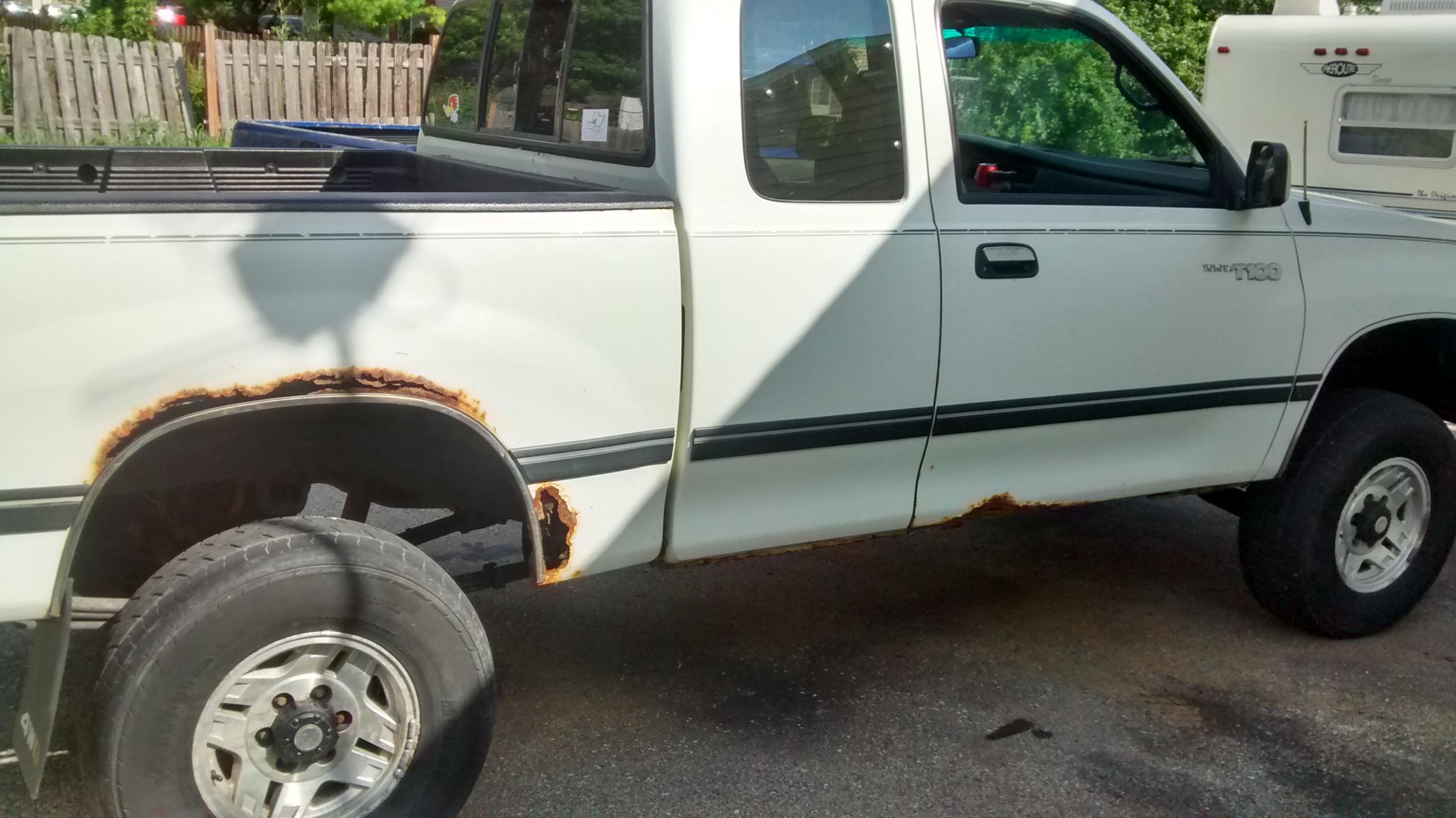 Looking to fix the rust on here and paint it. Any advice? r/Autobody