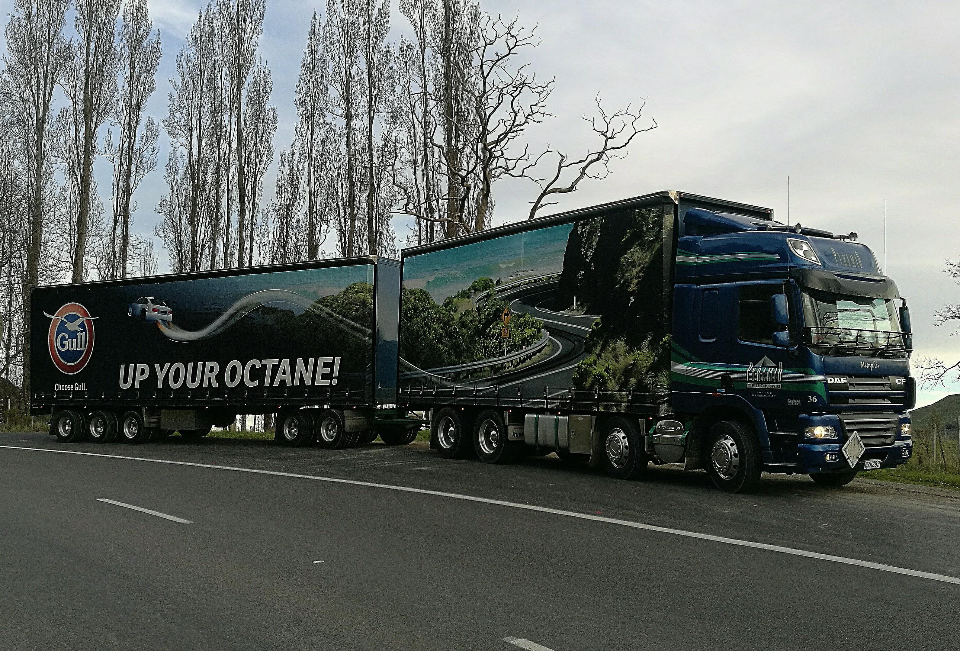 DAF Twinsteer rigid with 5axle trailer, this configuration was designed