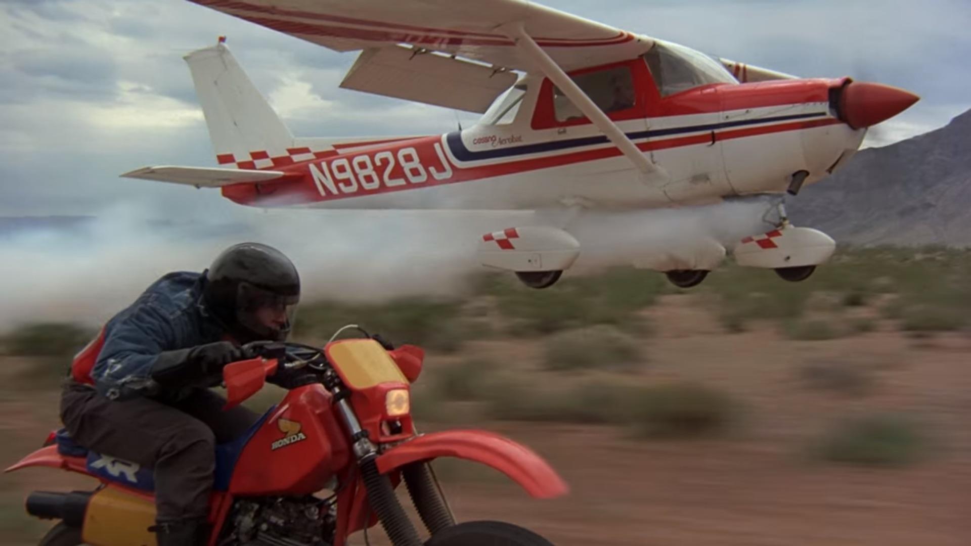 Doug Races Knotcher Iron Eagle 1986 (Xpost r/flying) r/Dualsport