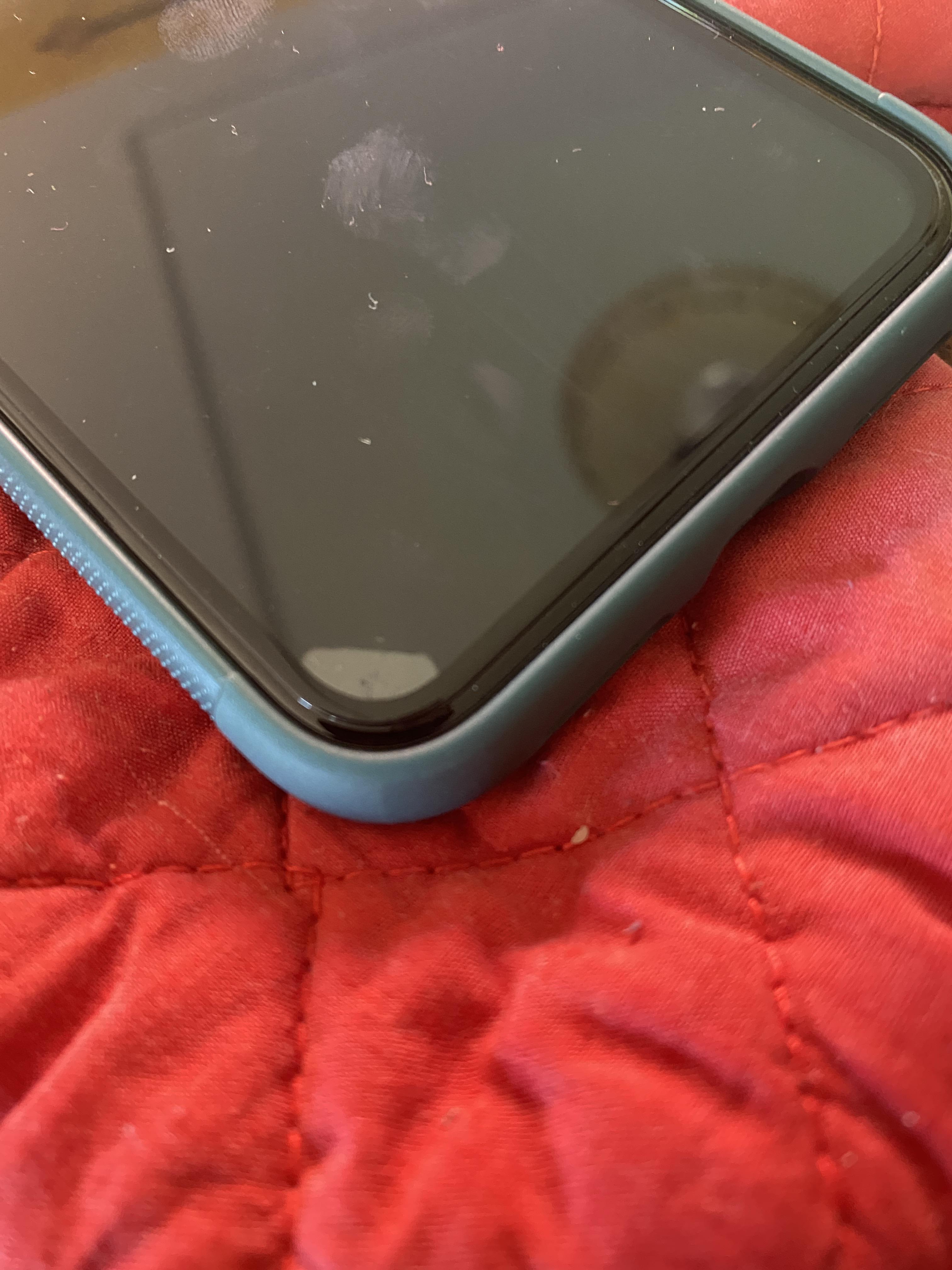 Air bubble under screen protector mobilerepair