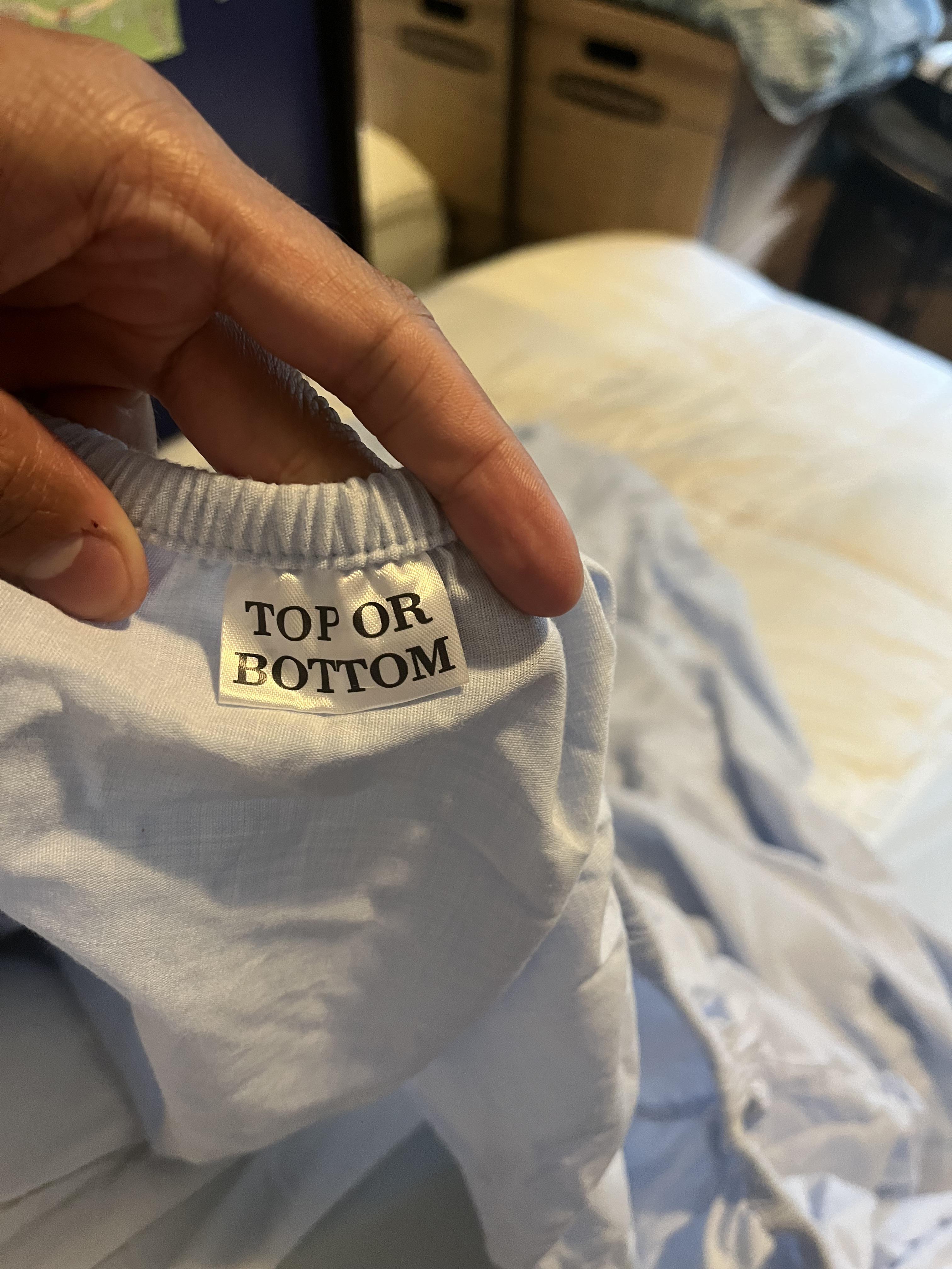 my bedsheet tells me which way it’s facing so i don’t have to put it on