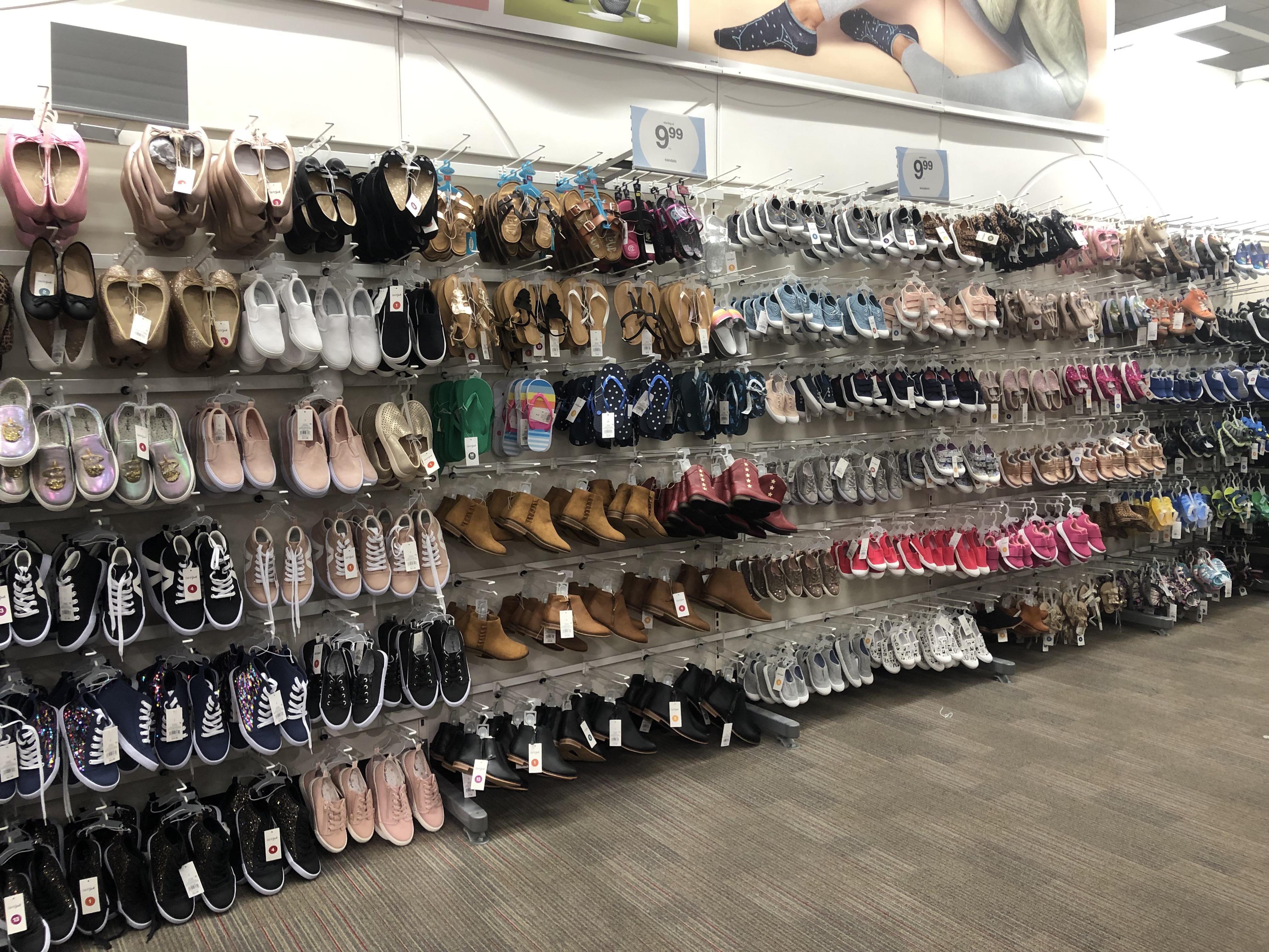 Shoe zone 🤪 this is literally all I did for 80 of my shift. It was so