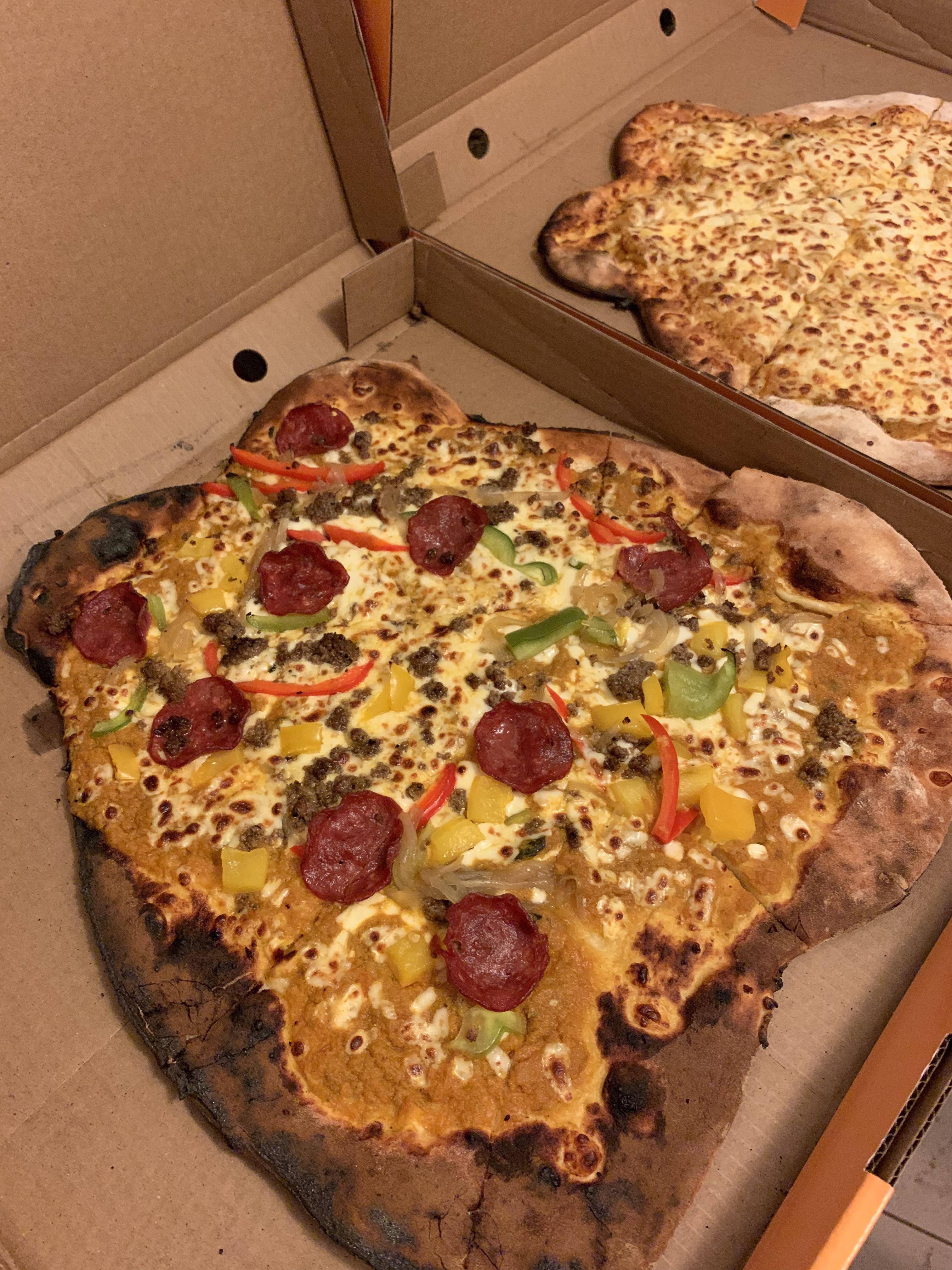 Garfield shaped “Garnivore” pizza from new food delivery app Garfield