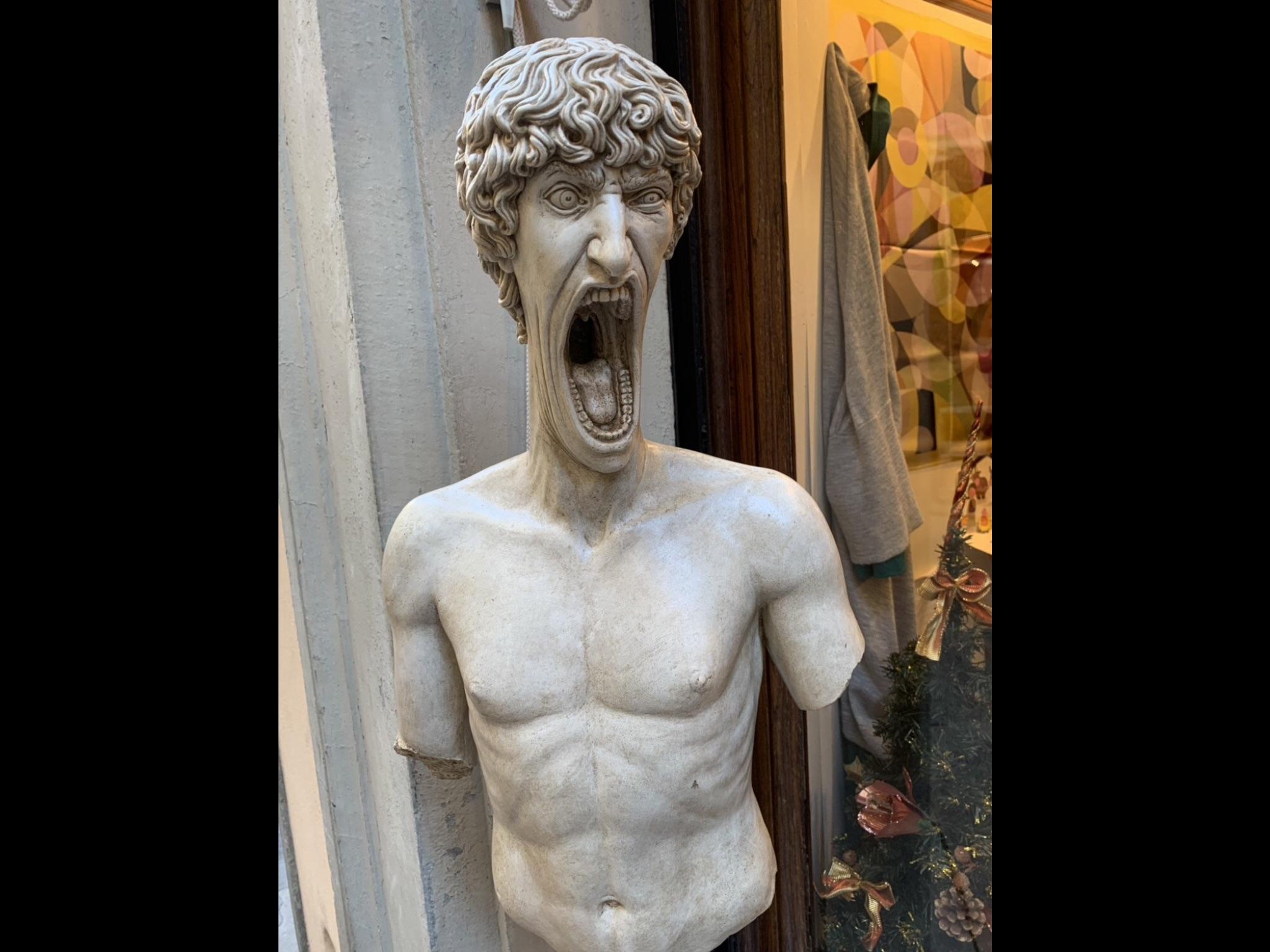 Thanks, I hate this weird roman statue r/TIHI