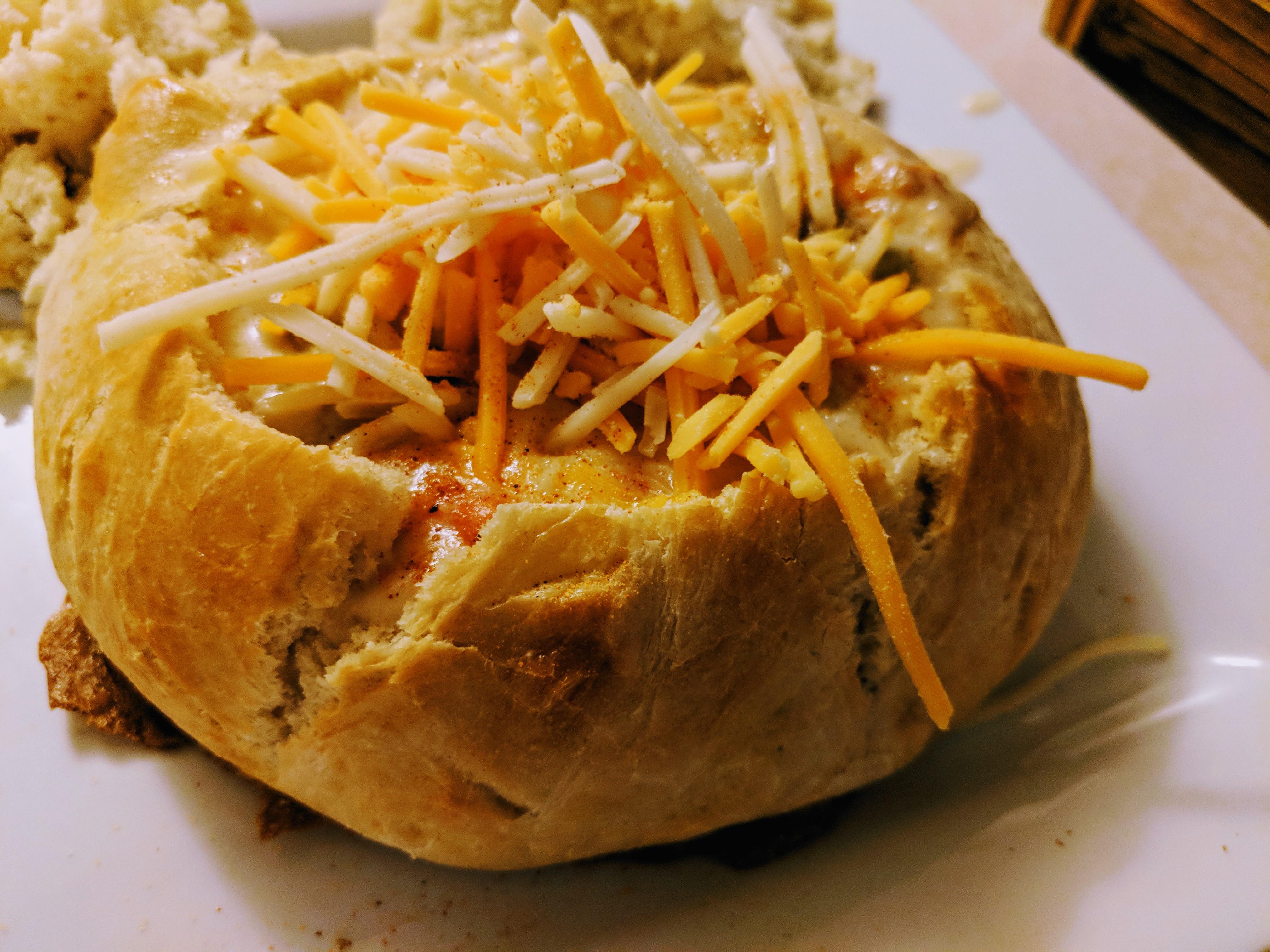 Potato soup in a homemade bread bowl [4032x3024][OC] r/FoodPorn