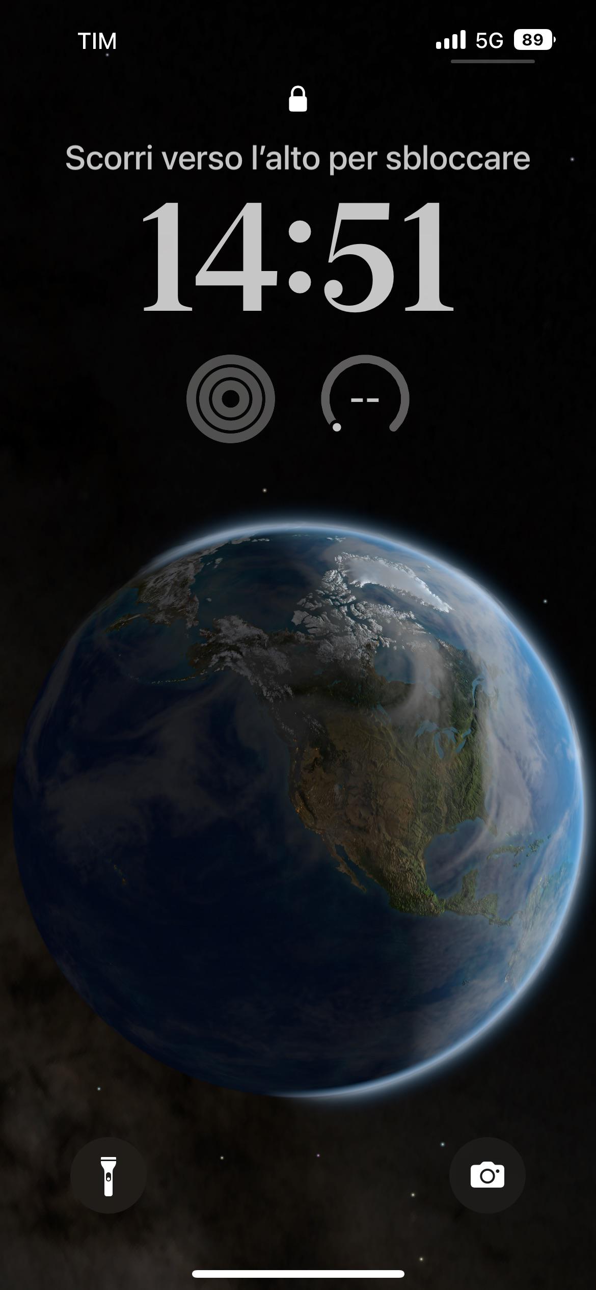 anyone knows why my earth wallpaper isn’t working with my current