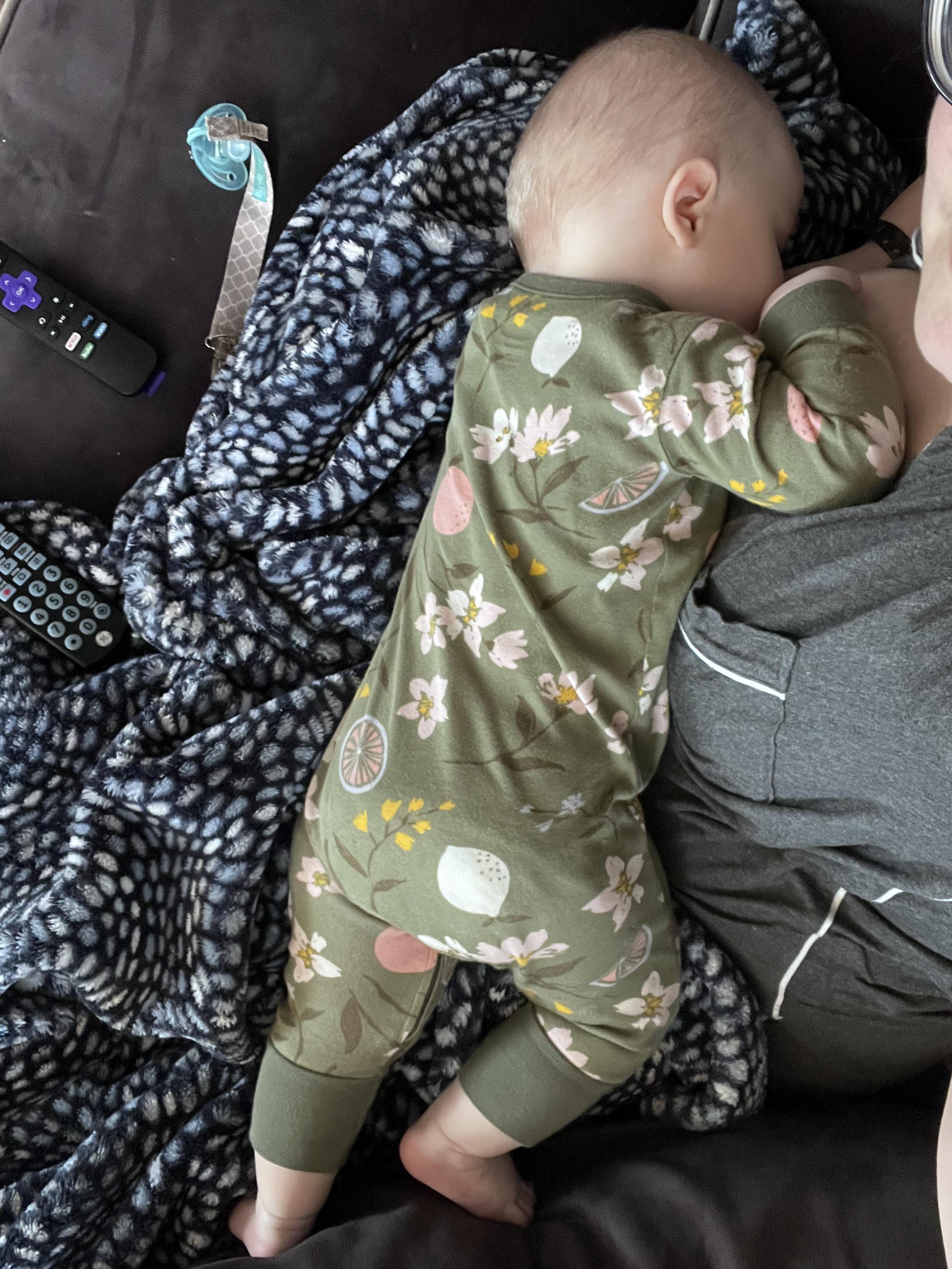 She really got comfy for this one! r/breastfeeding