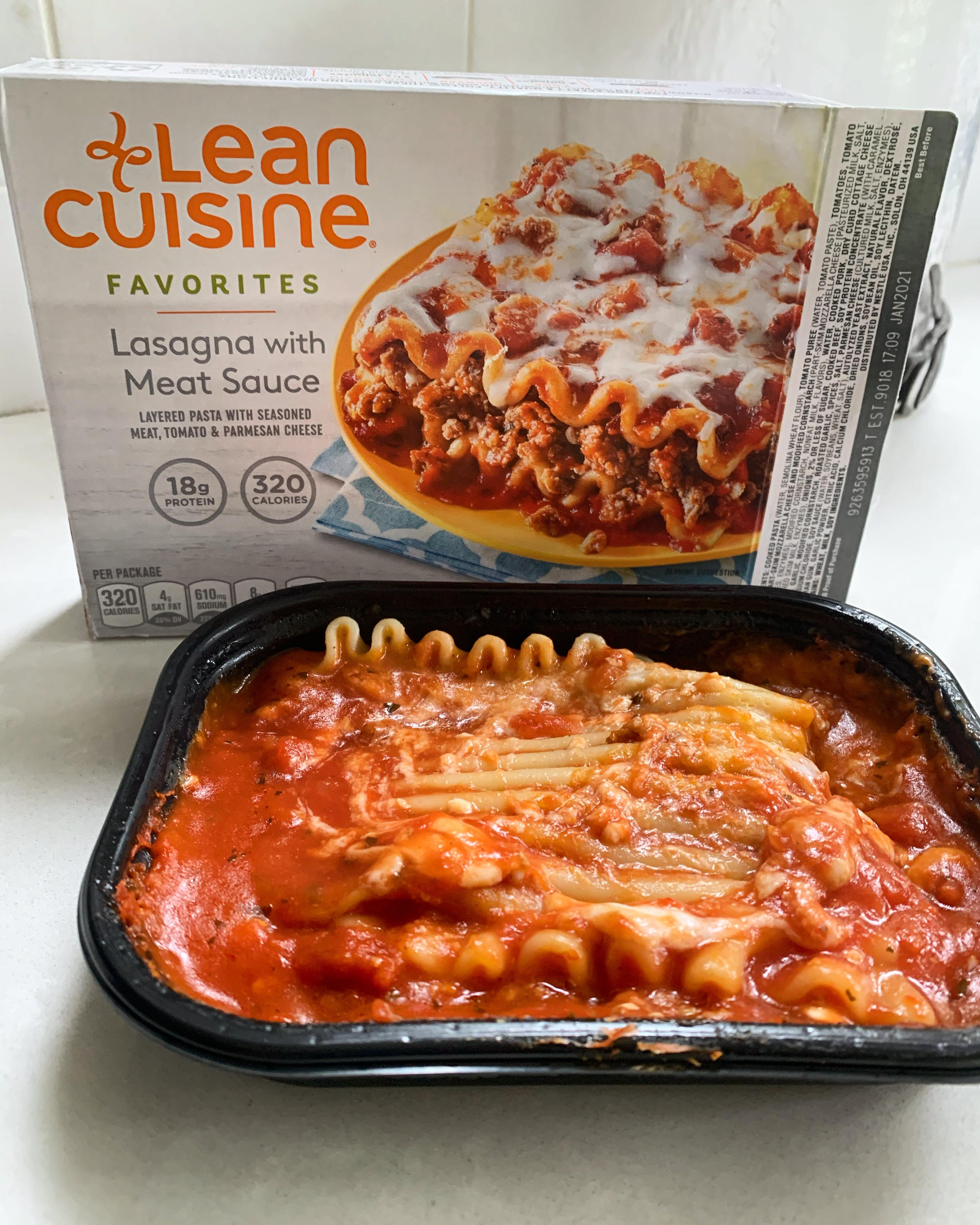 One of my favorite Lean Cuisines...320 Calorie Lasagna! r/1200isplenty