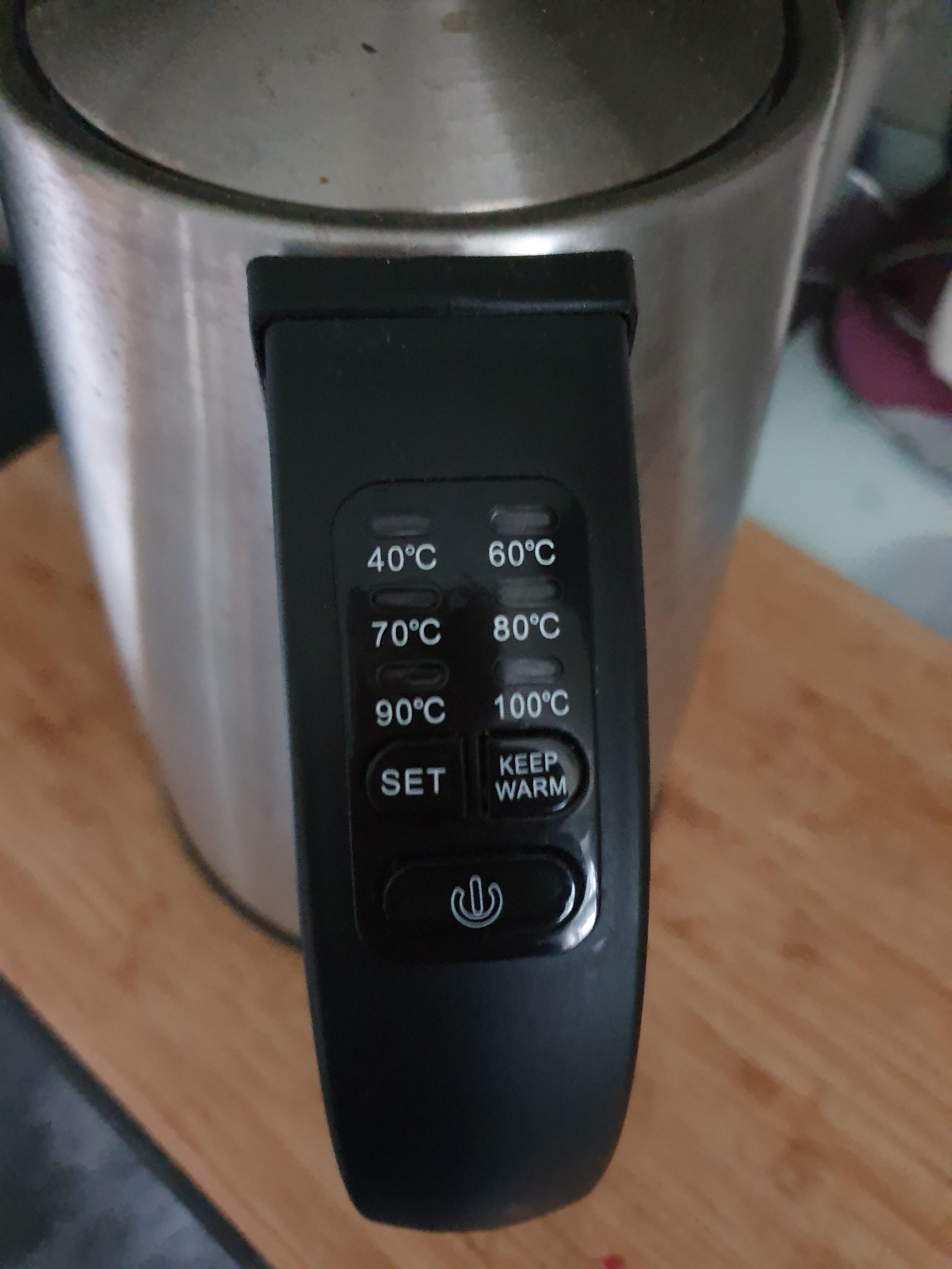 This kettle can boil/heat water to different temperatures. r