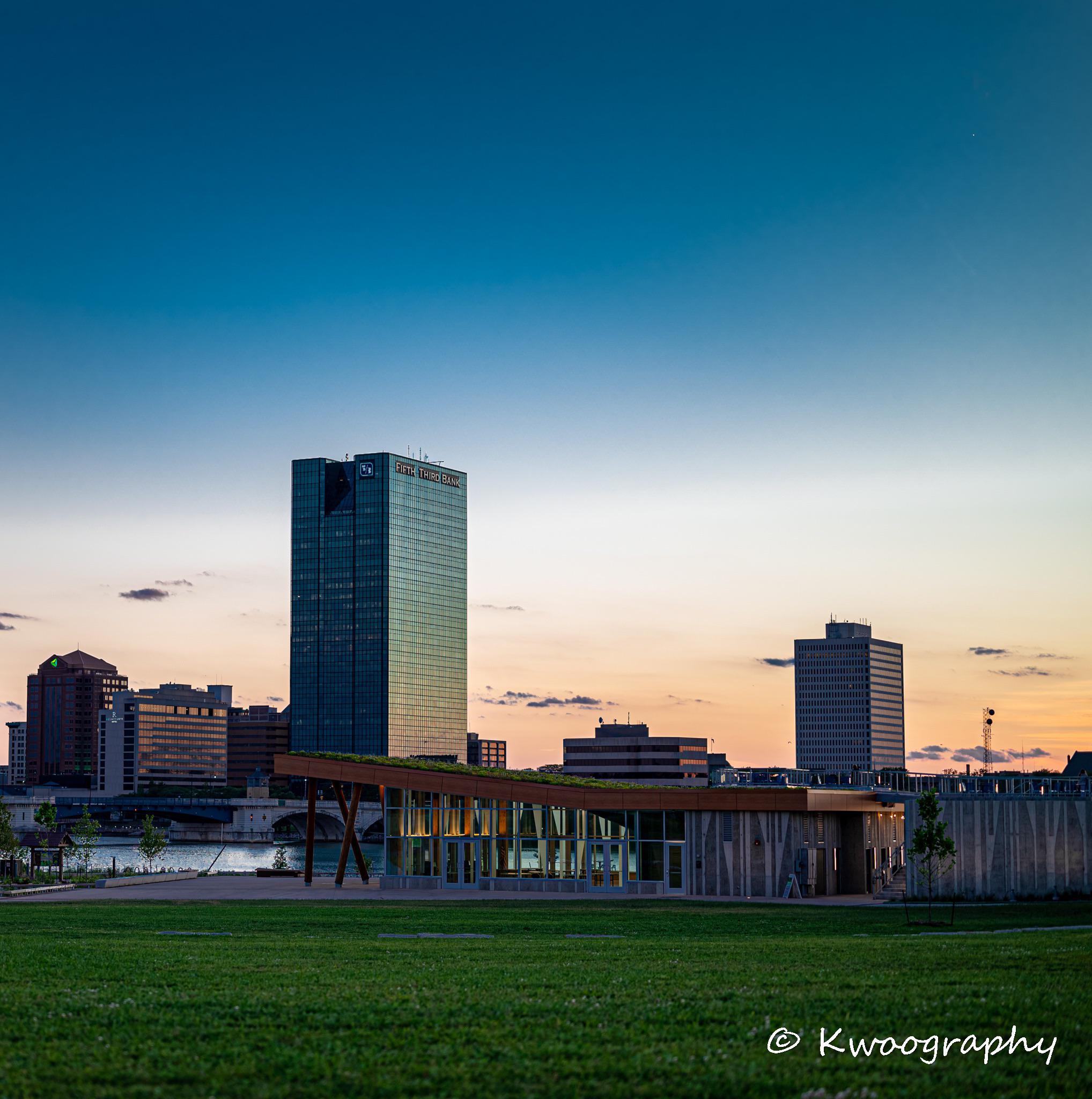A nice pleasant evening and sunset in Toledo, Ohio 6/23/21. r/Ohio