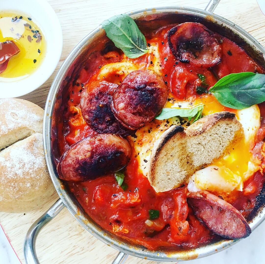 [Homemade]Mexican hot pot Chorizo. Baked egg. Tomato. r/food