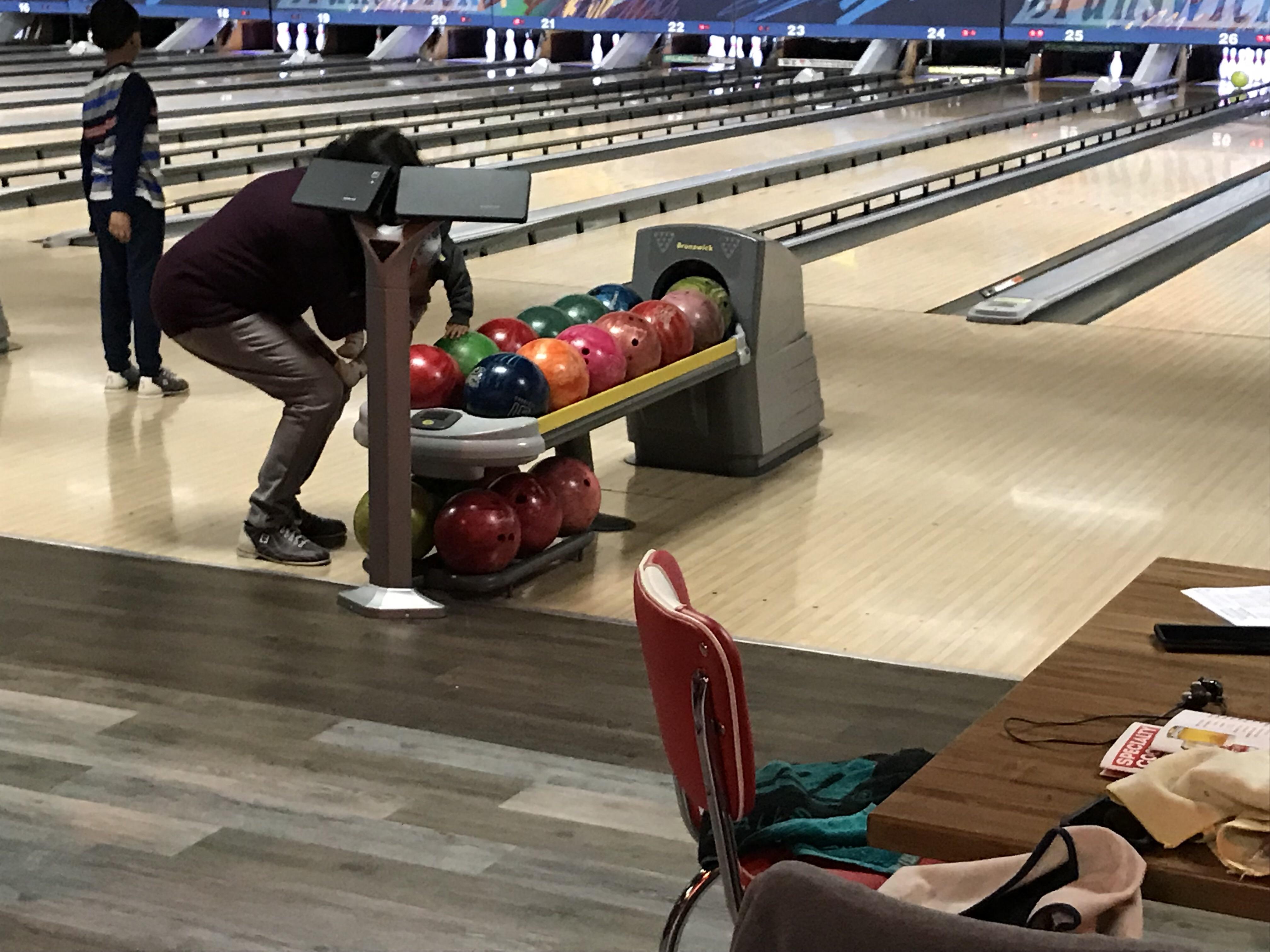 Open bowlers next to us at league last week. All those balls were stuck