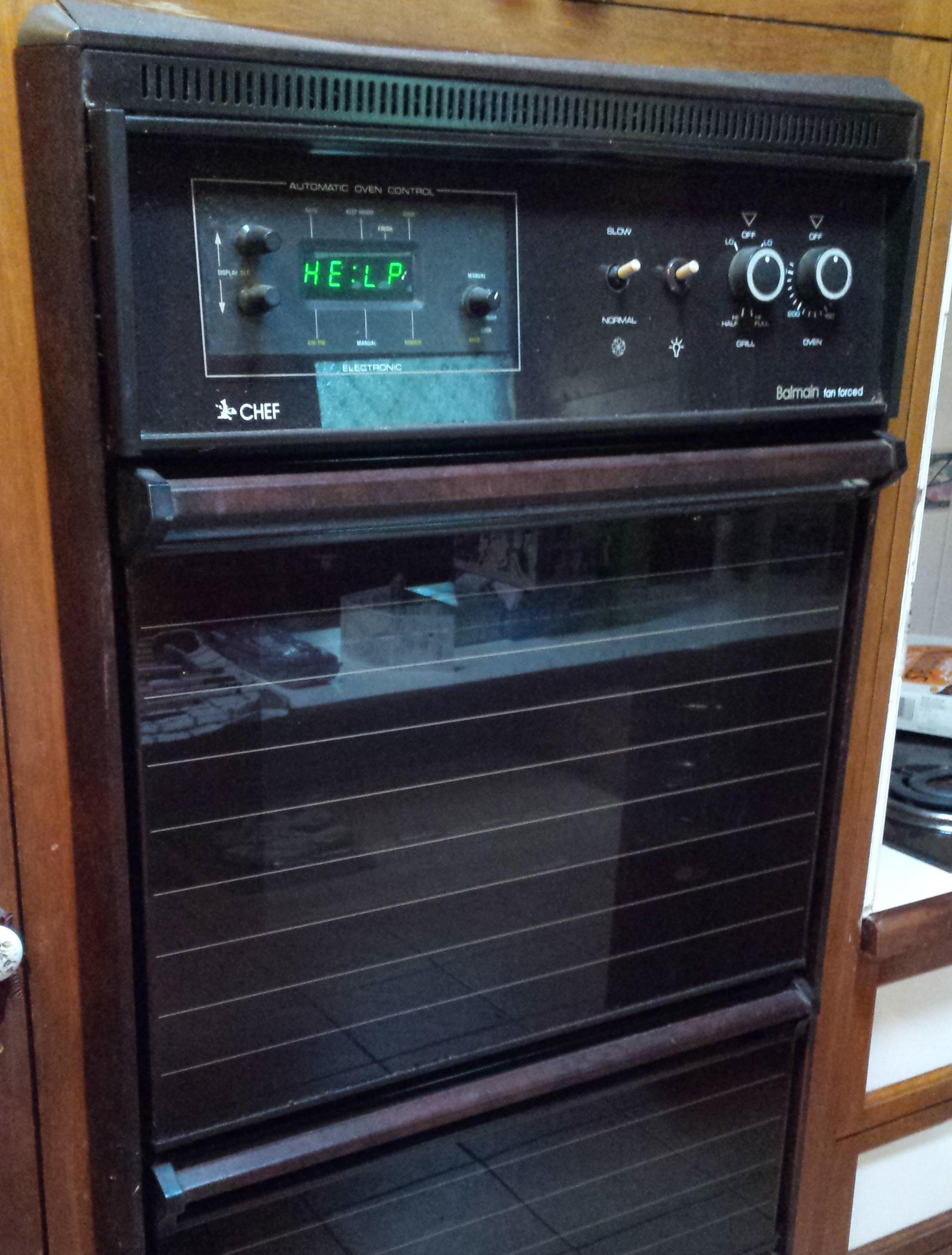 Our oven's in distress r/funny