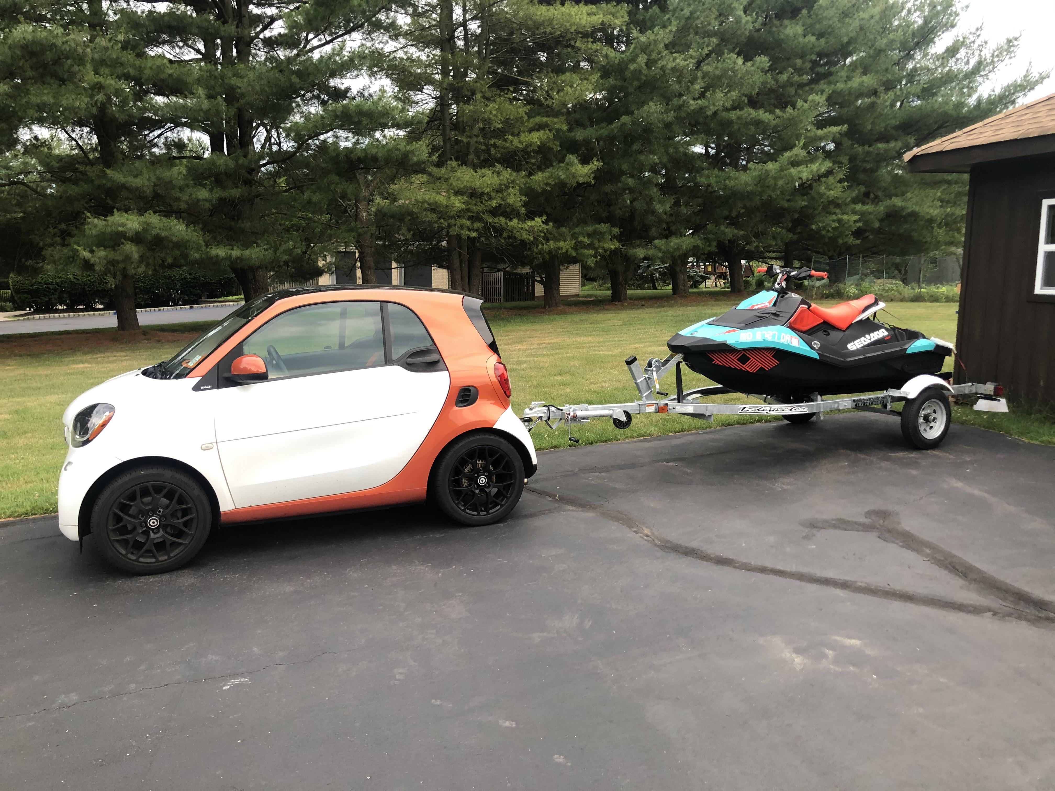 Sold my wrangler but still needed to tow the jetski, so I put my Smart