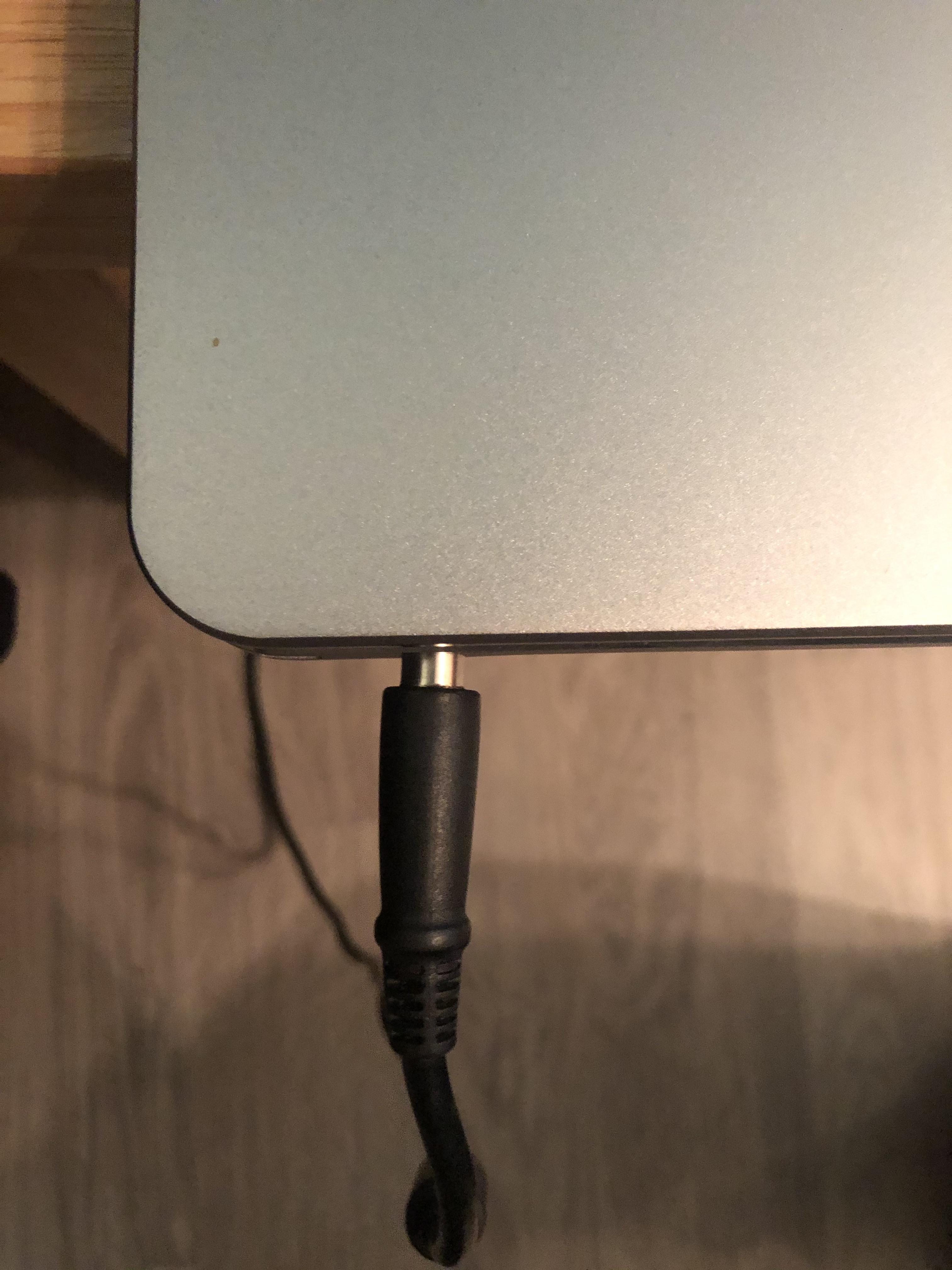 Dell Inspiron 15 laptop charger doesn’t fit anymore? Everything looks