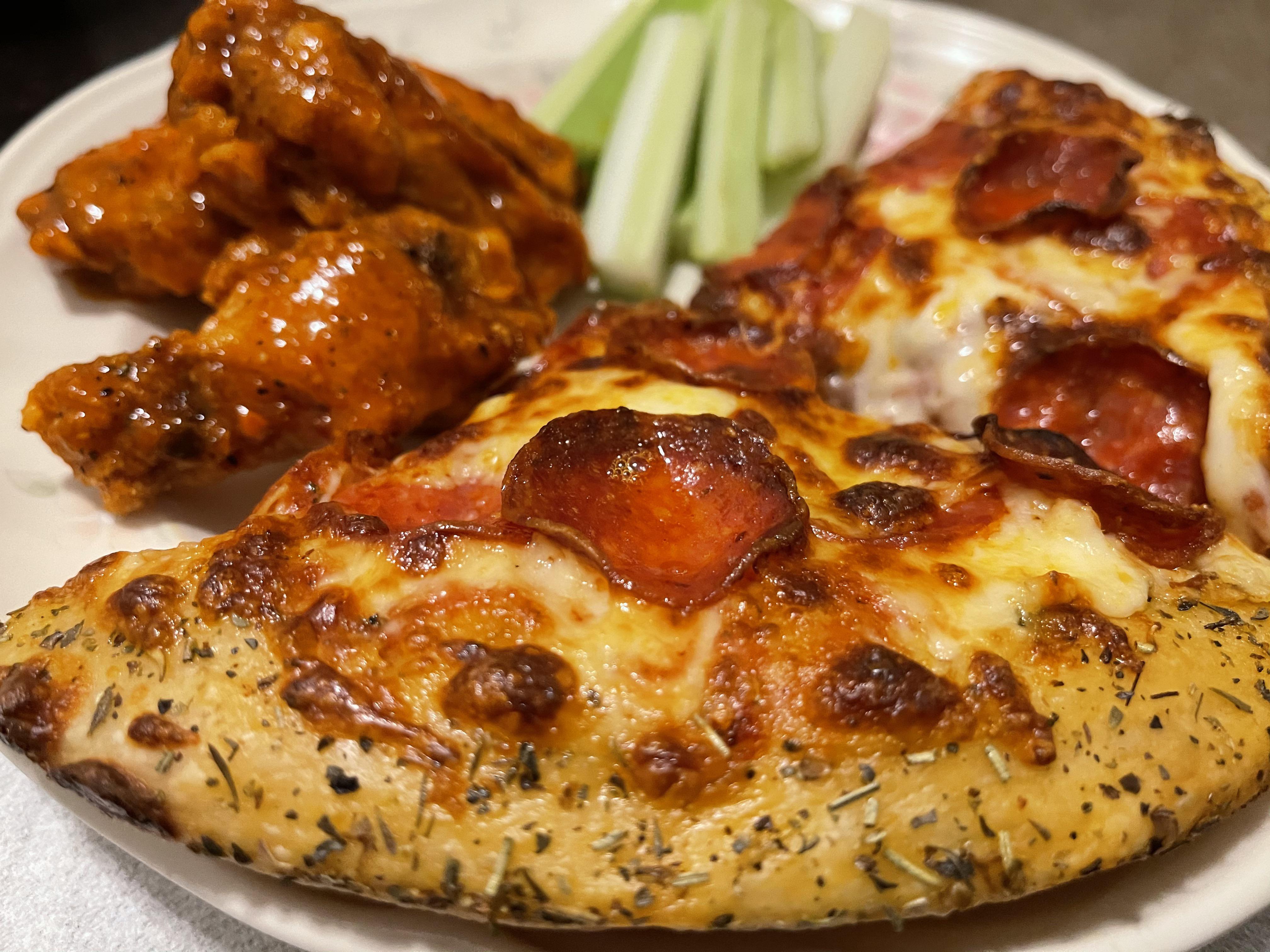 [Homemade] Pepperoni pizza and hot wings r/food