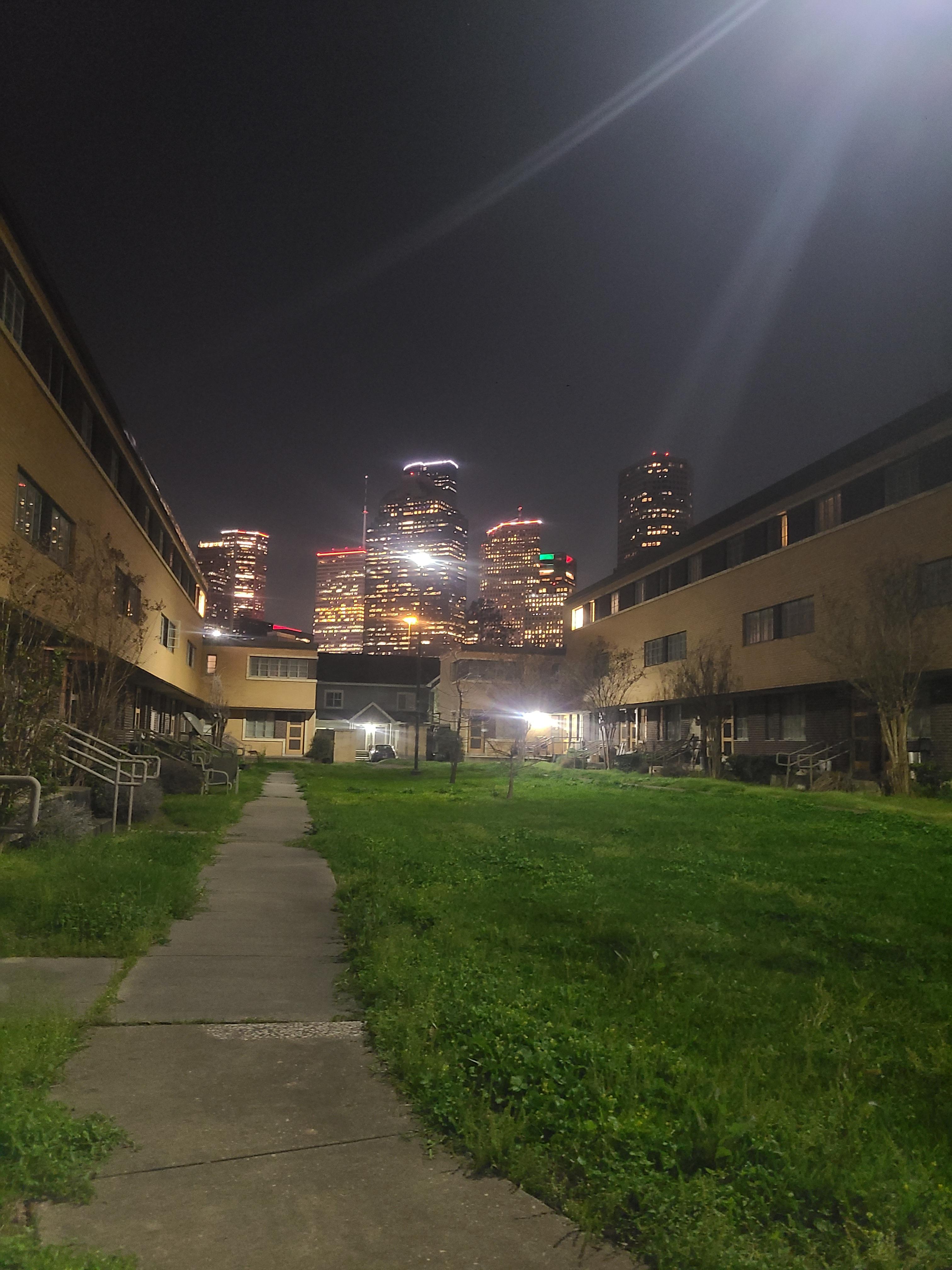 They knock down the last of Allen Parkway Village?(San Felipe Courts
