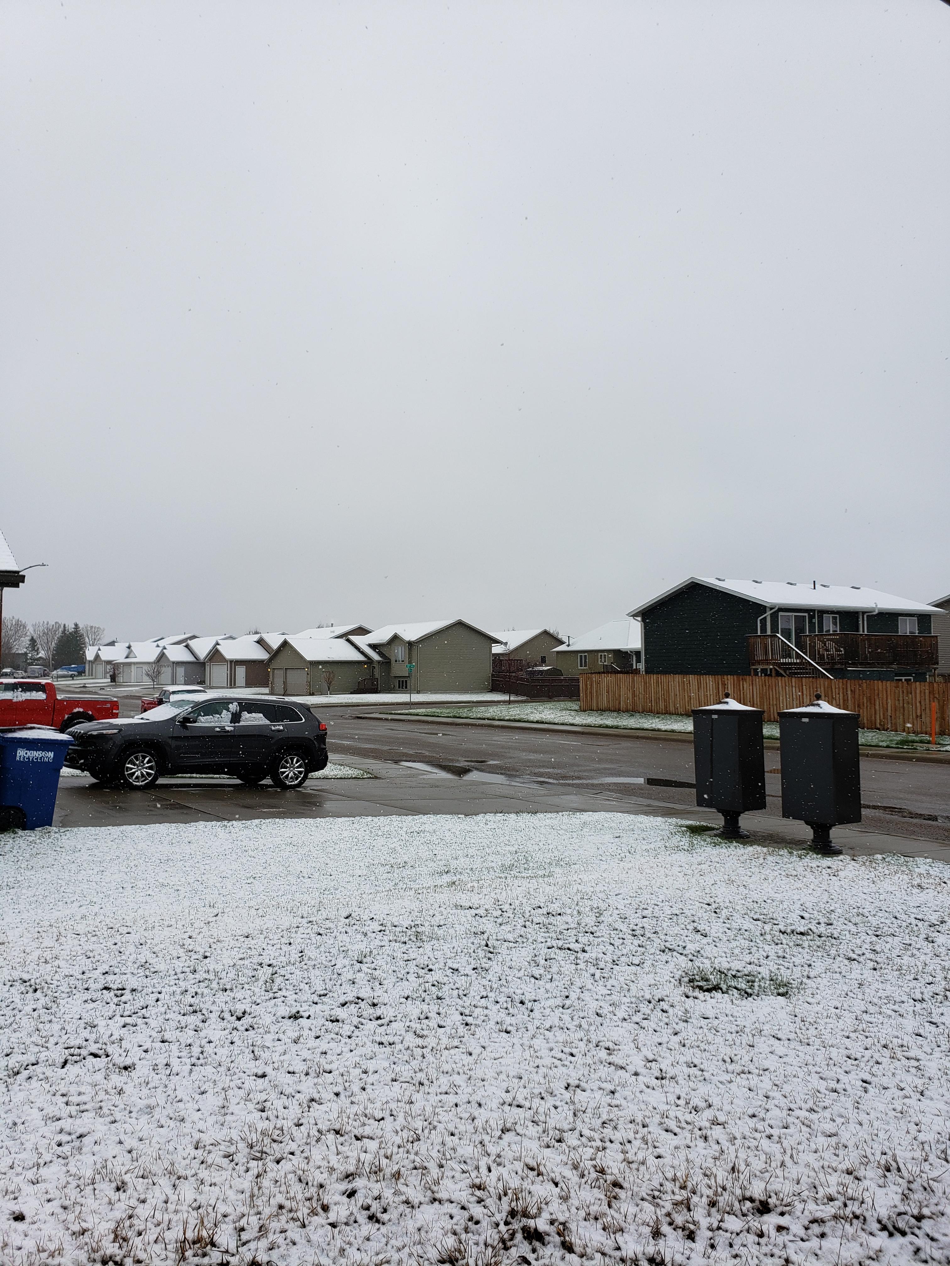 Typical North Dakota weather.... r/weather