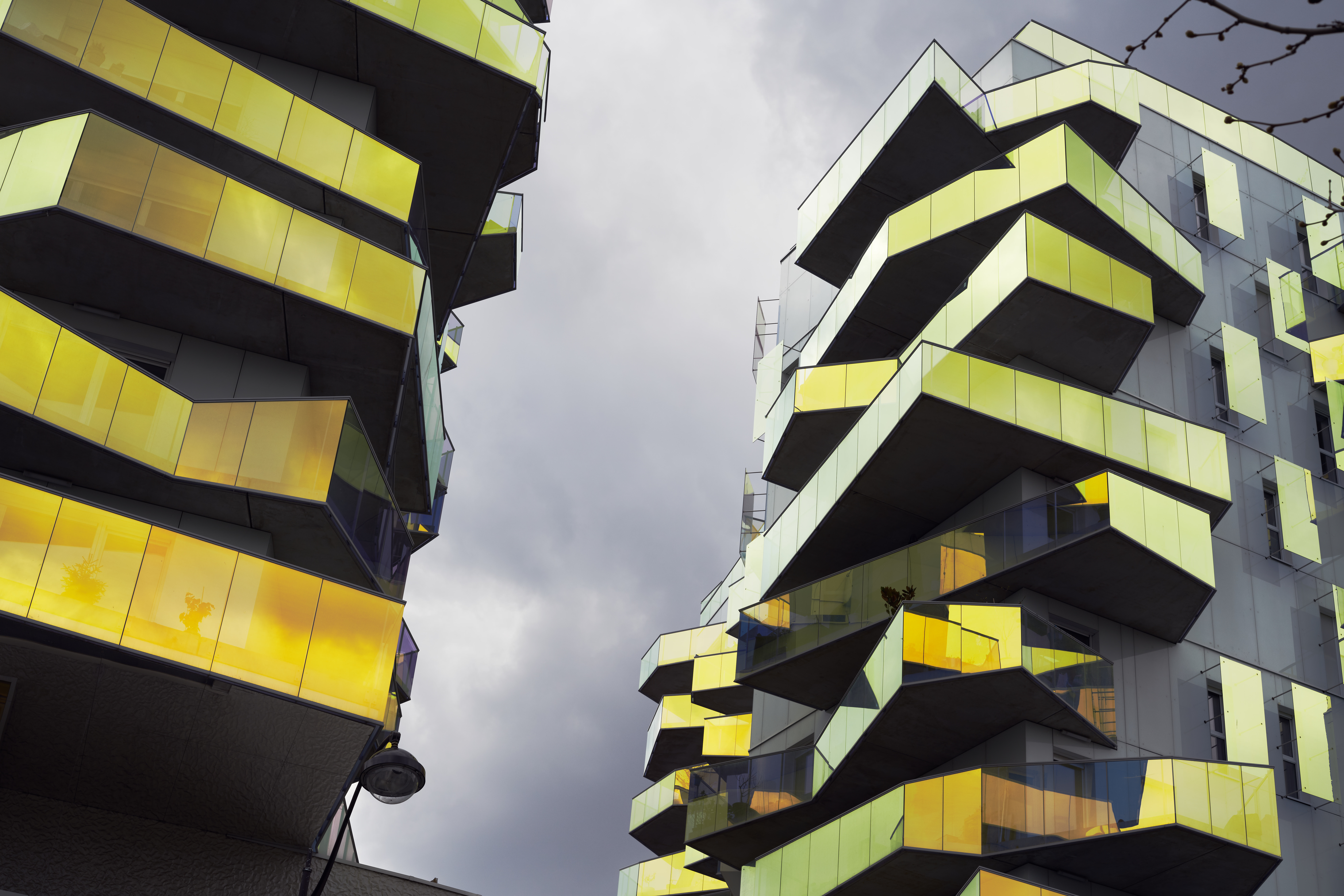 A random image of a random building in Paris (full res) [a7rIII, Loxia